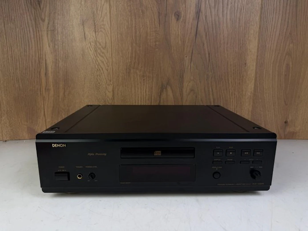 Denon - DCD-1550AR 'ALPHA Processing' Precision CD player