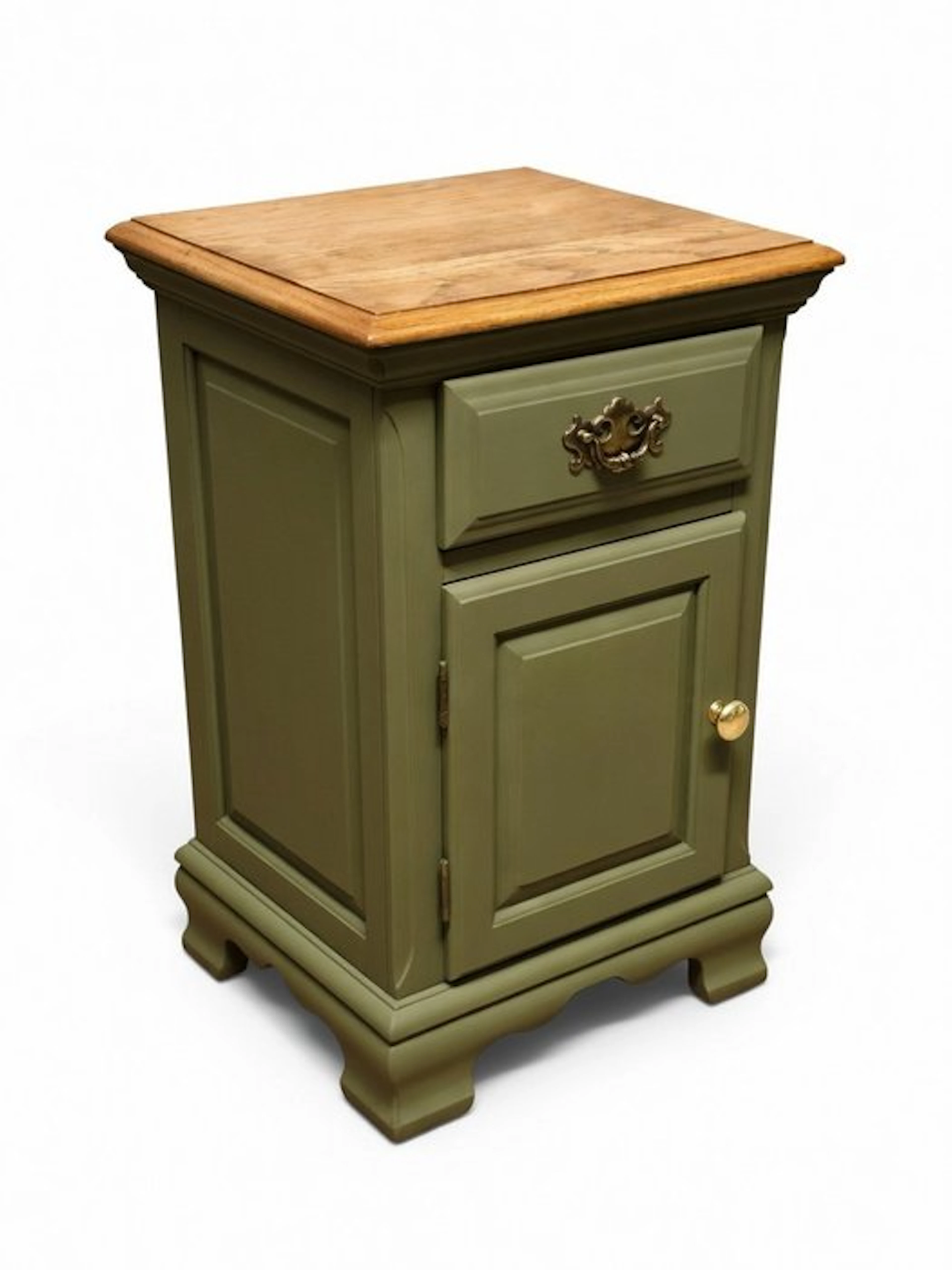 Nightstand - Oak, Wood - Elegant Vintage Nightstand