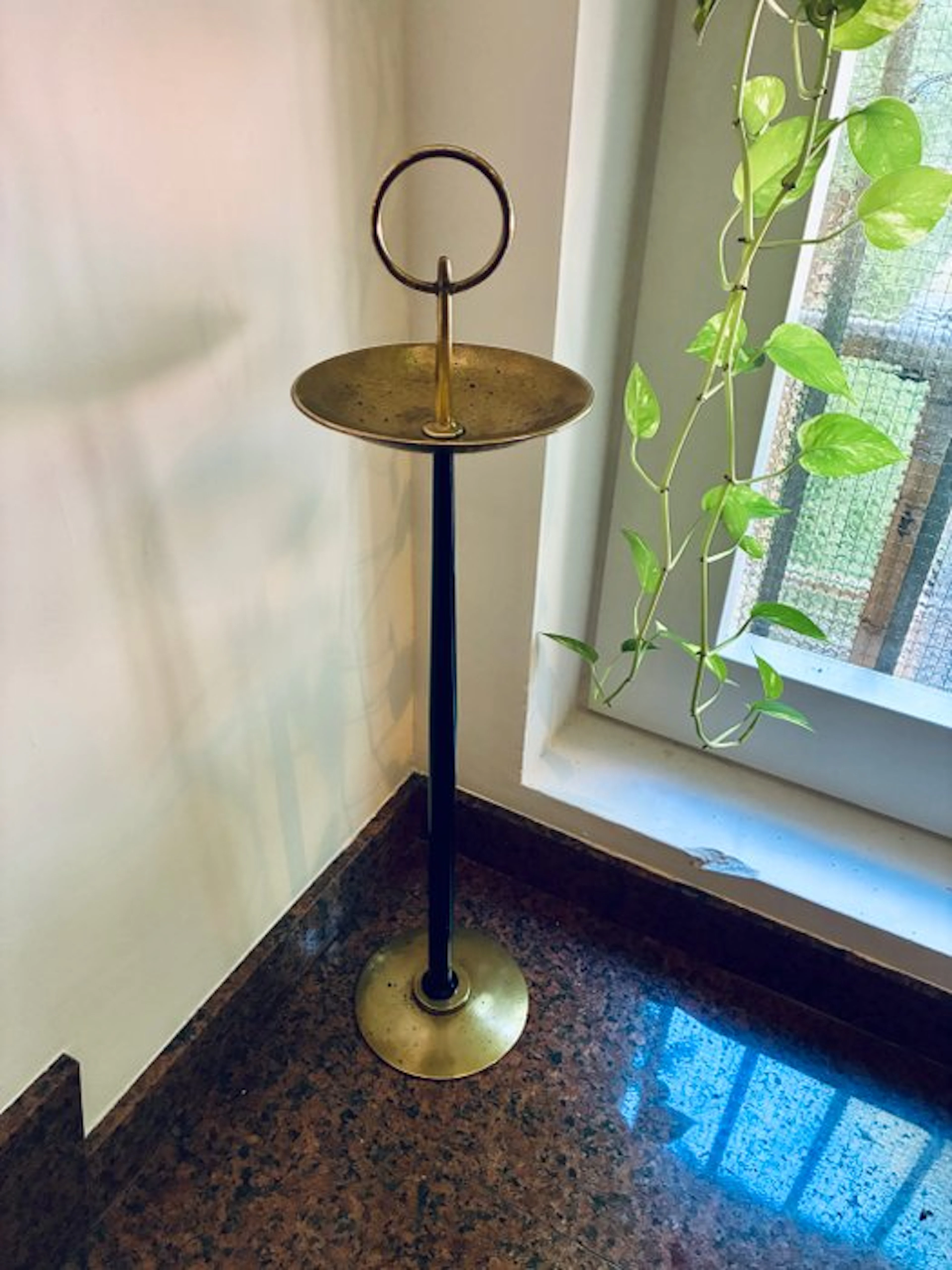 Ashtray - Gilt brass, Wrought iron - Solid Brass