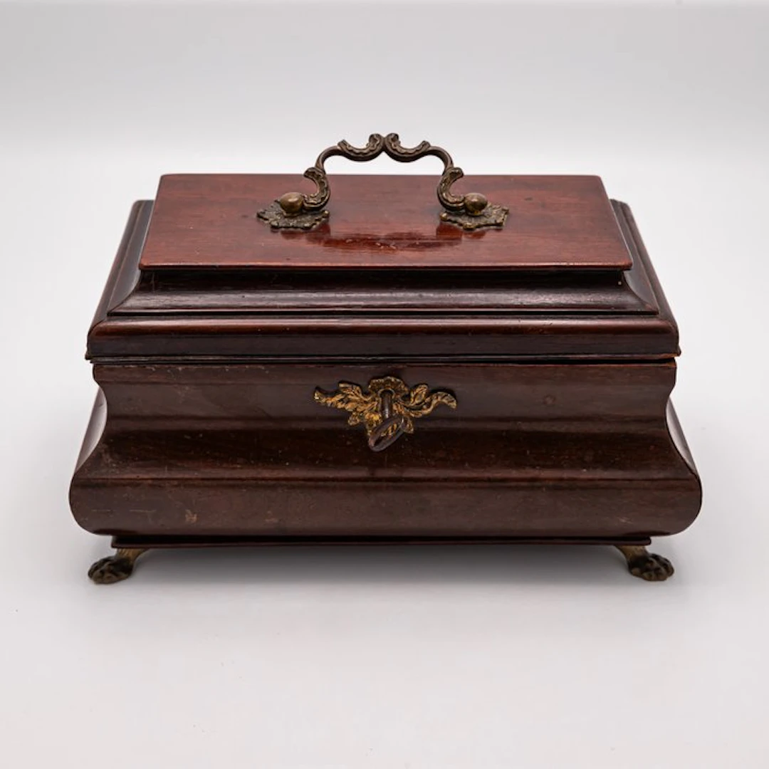 Tea caddy/ box - Mahogany