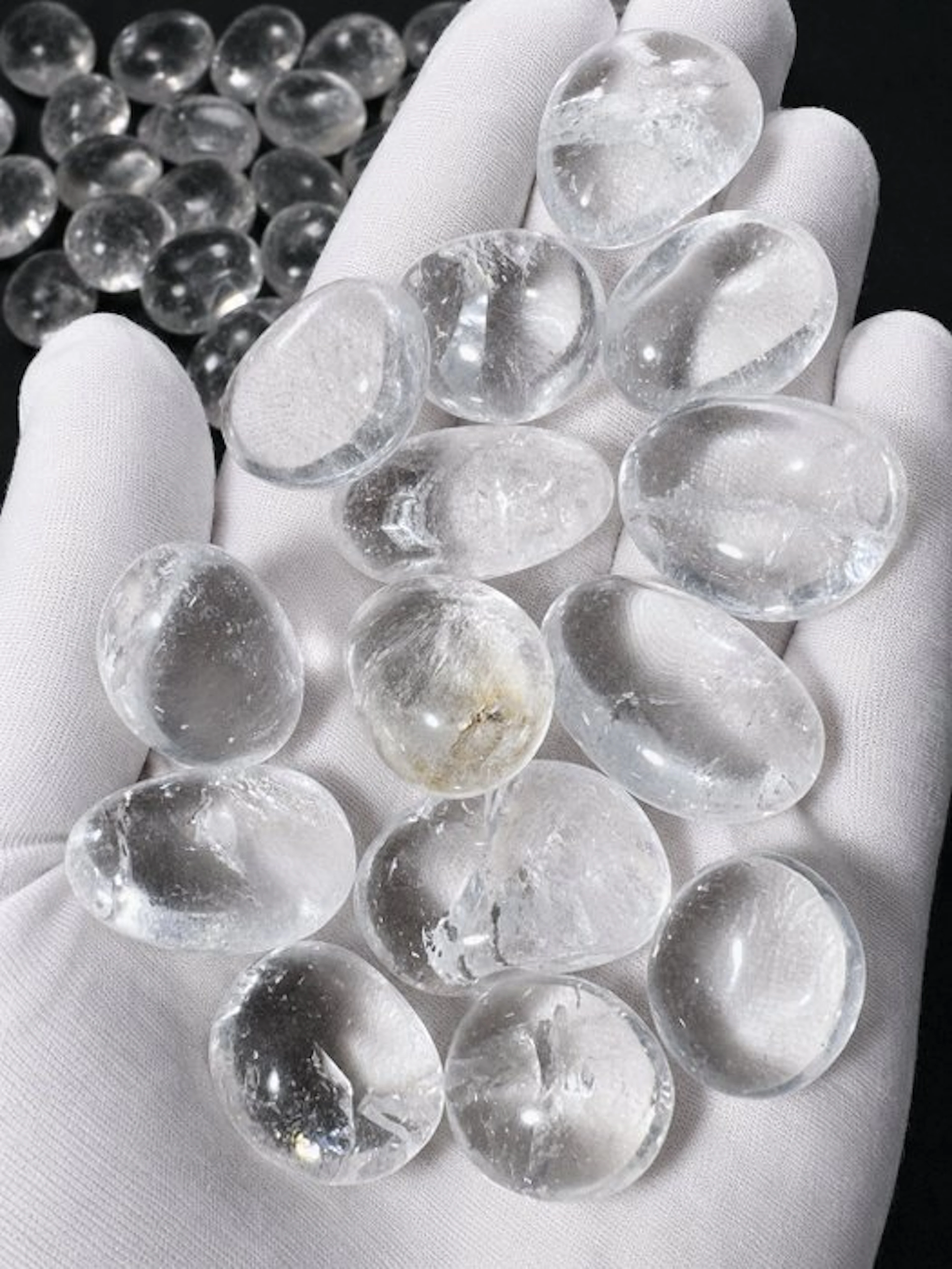 ***NO RESERVE*** Clear Quartz Tumble Stones – 1 kg parcel (90–95 pieces