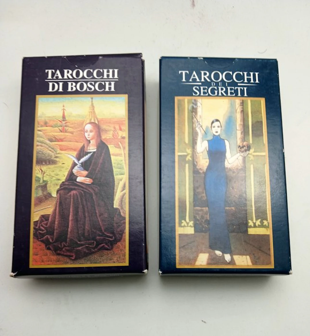 Tarot cards - Paper