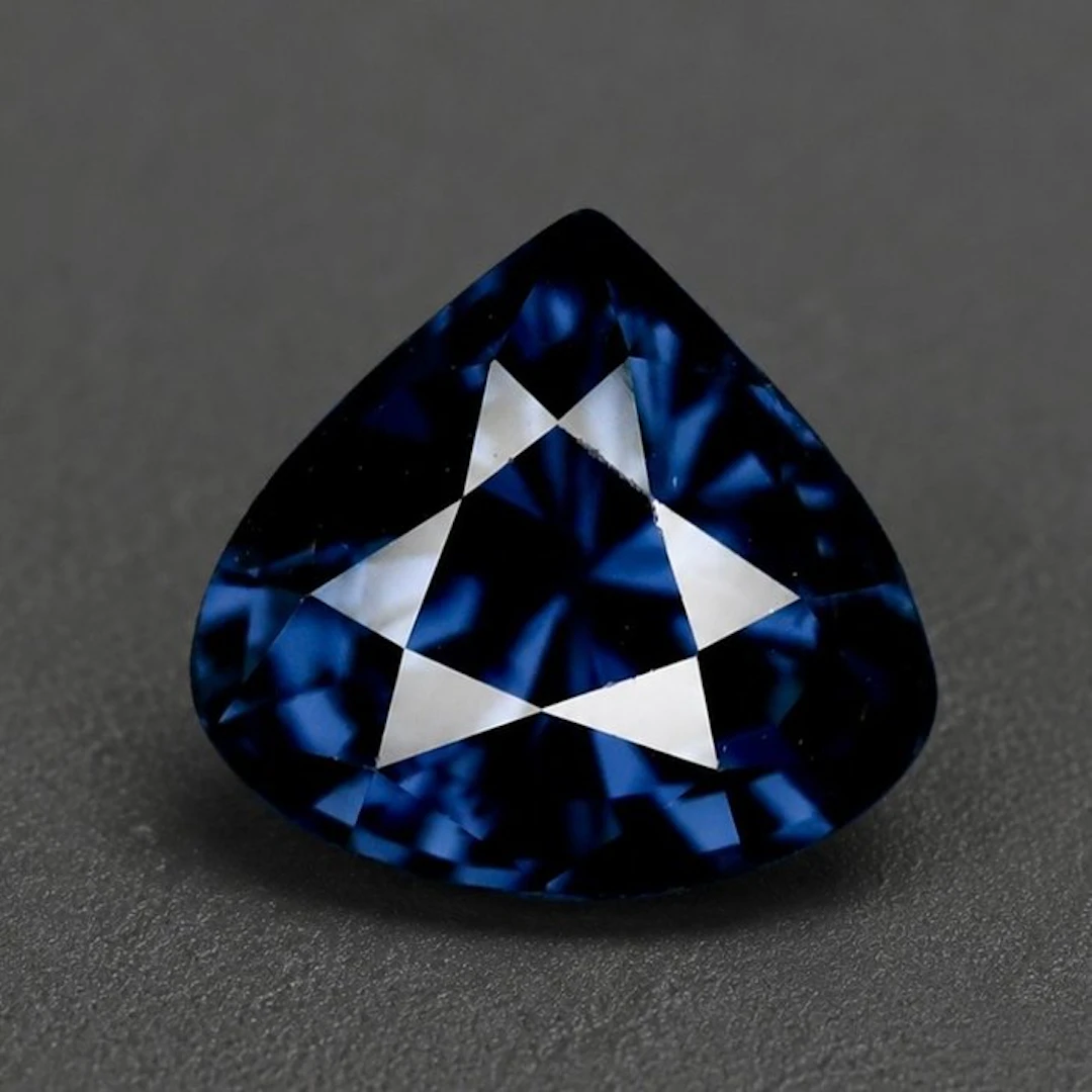 Blue Spinel - 1.41 ct - International Gemological Institute (IGI)