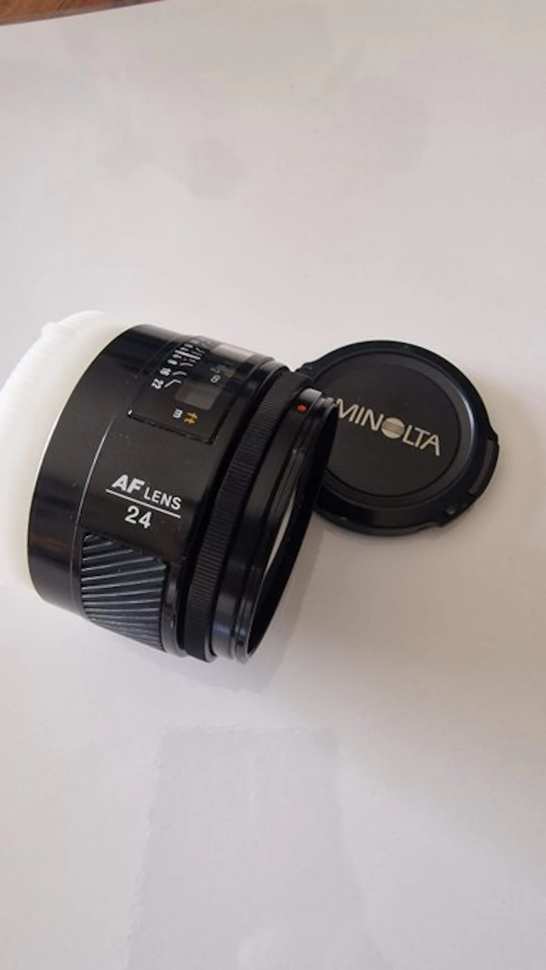 Minolta AF 24mm 1:2.8 Wide angle lens