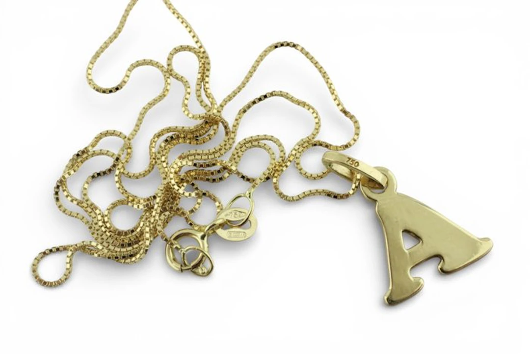 Necklace with pendant - 18 kt. Yellow gold