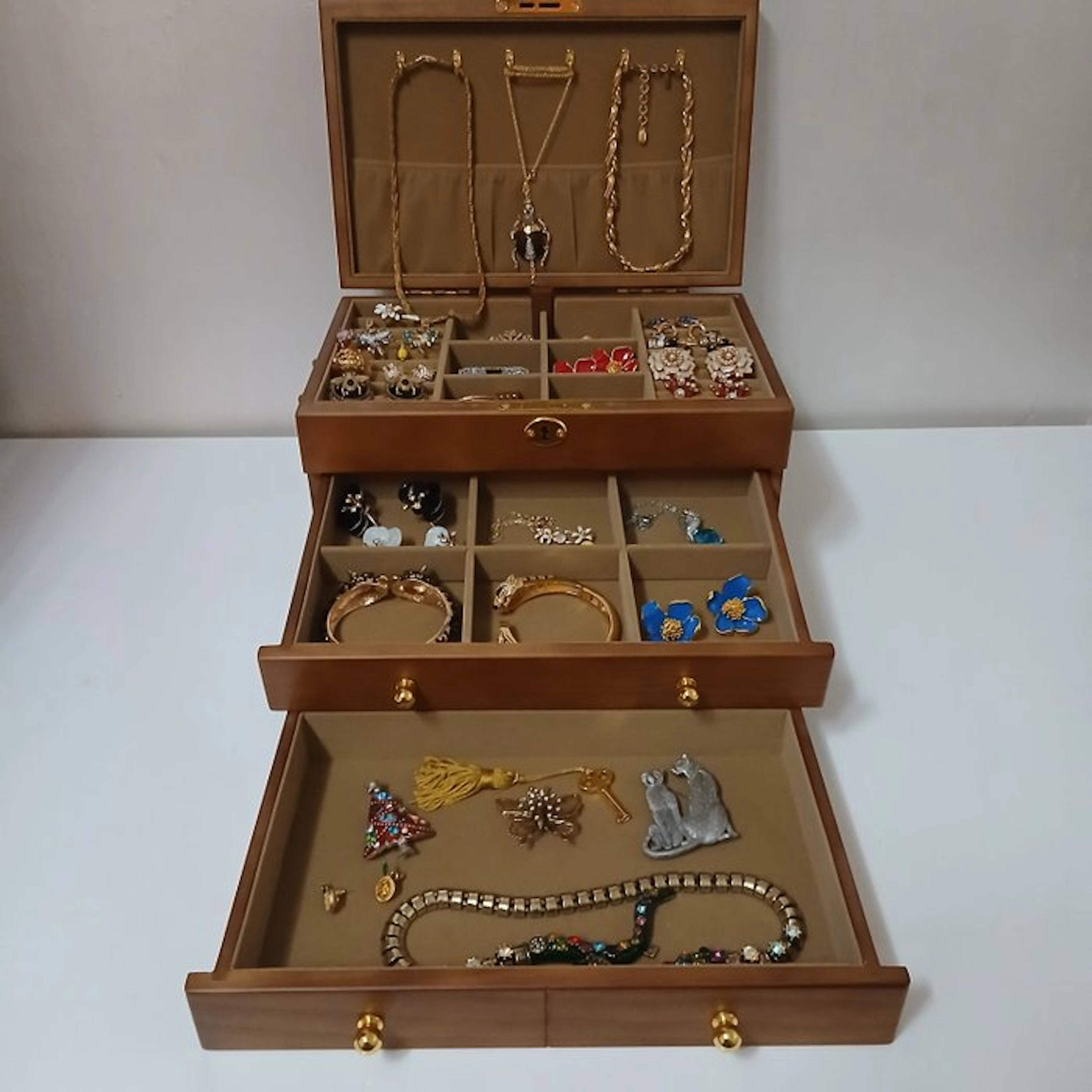 Themed collection - Collection of vintage jewelry (some...