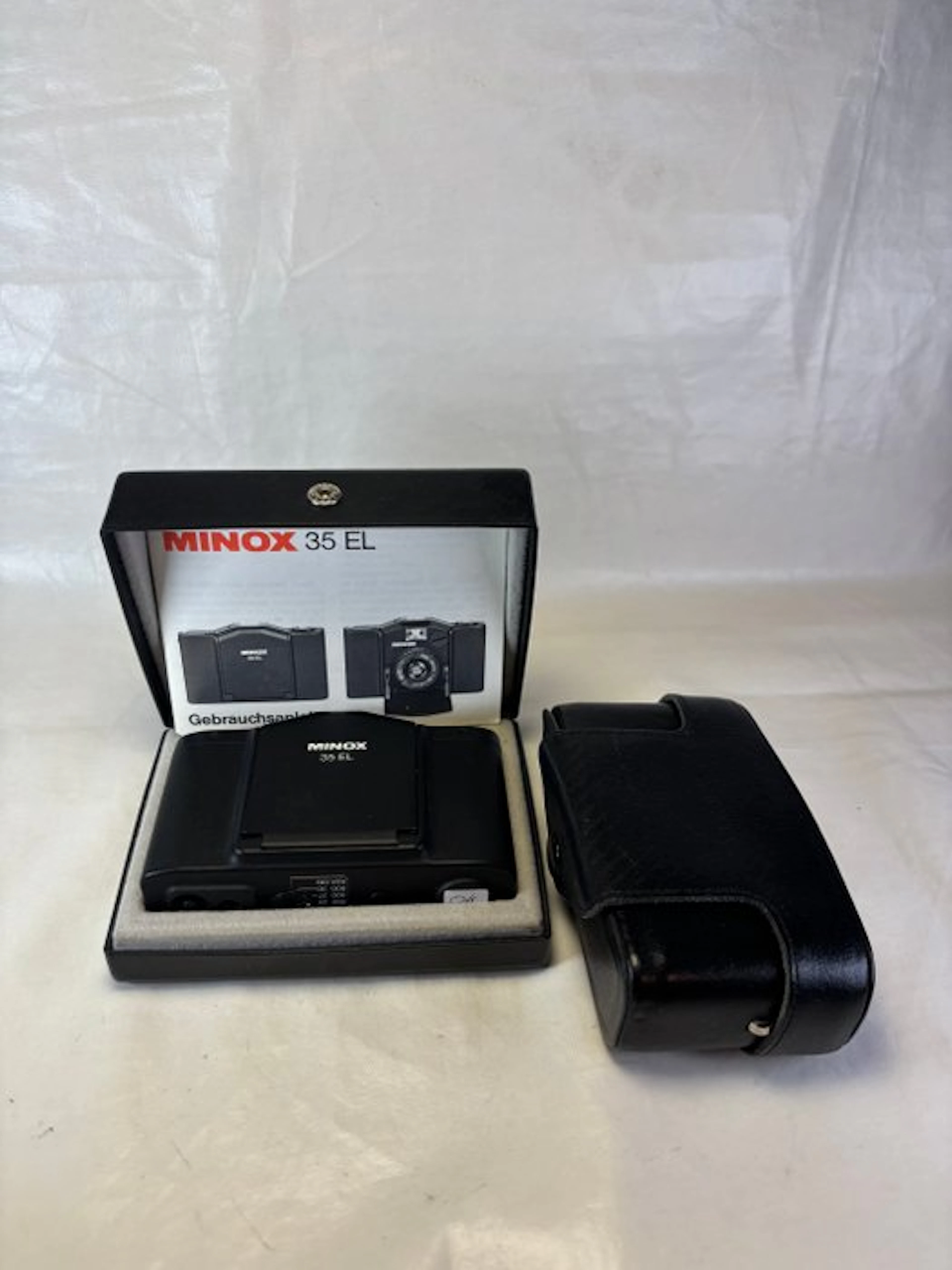 Minox 35 EL + hard case + parraattas Analogue compact camera