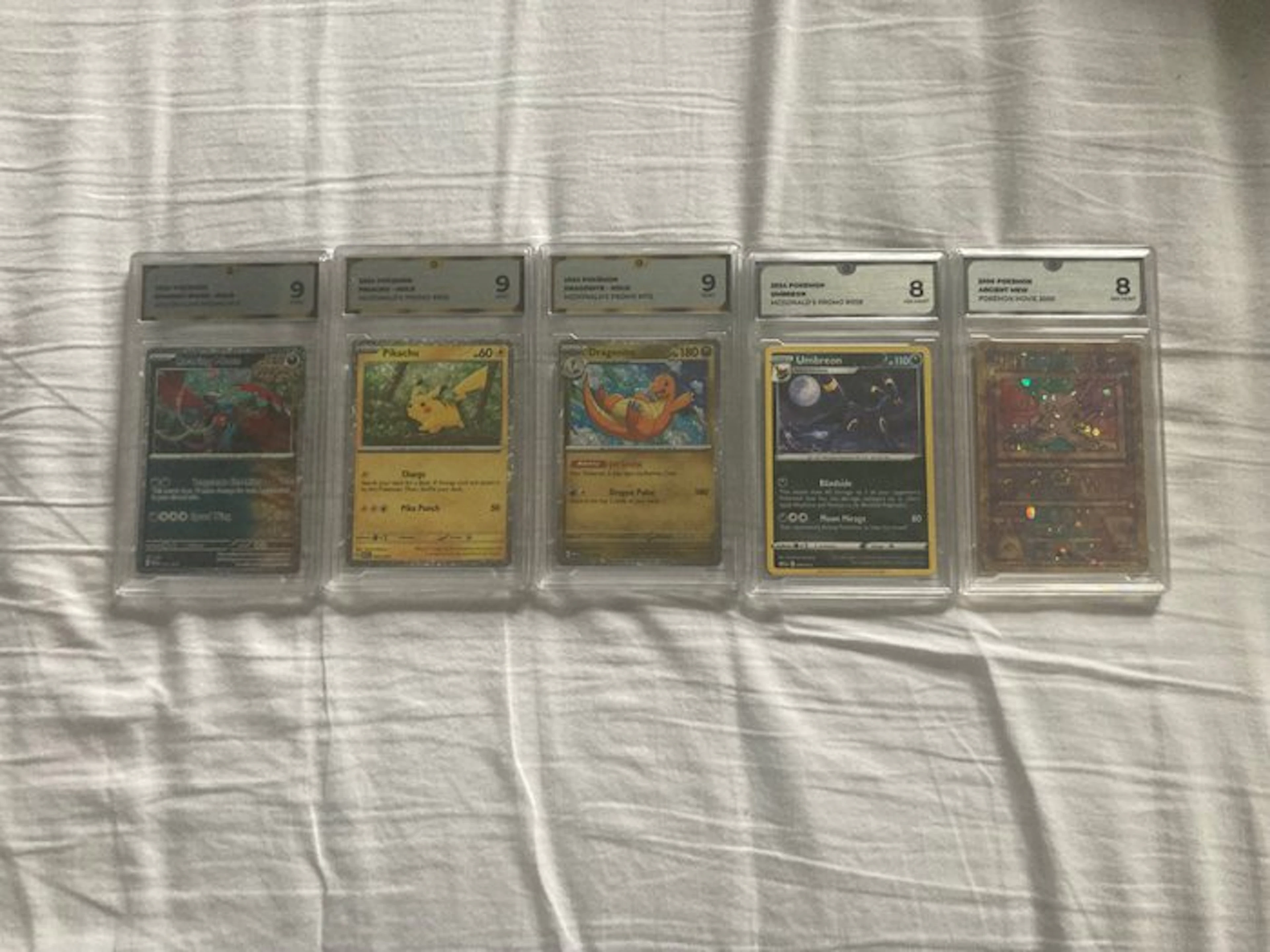 Pokémon - 5 Graded card - Pikachu