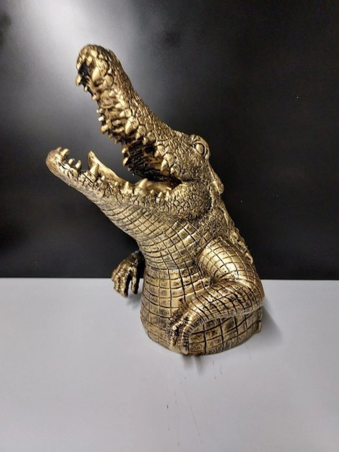 Statue, crocodile head - 44 cm - polyresin