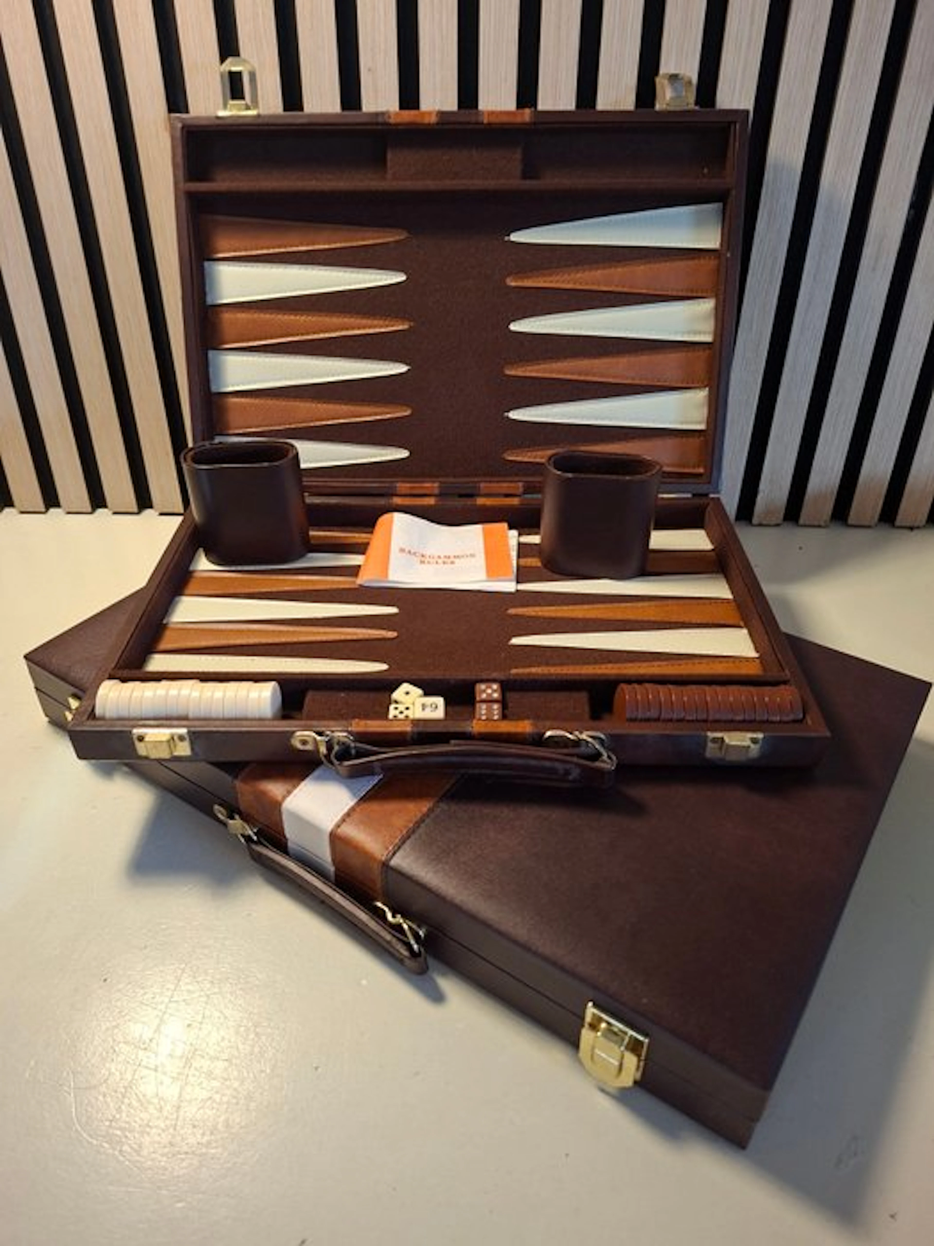 Board game - Twee vintage Backgammon Koffers - Backgammon Spellen - Read