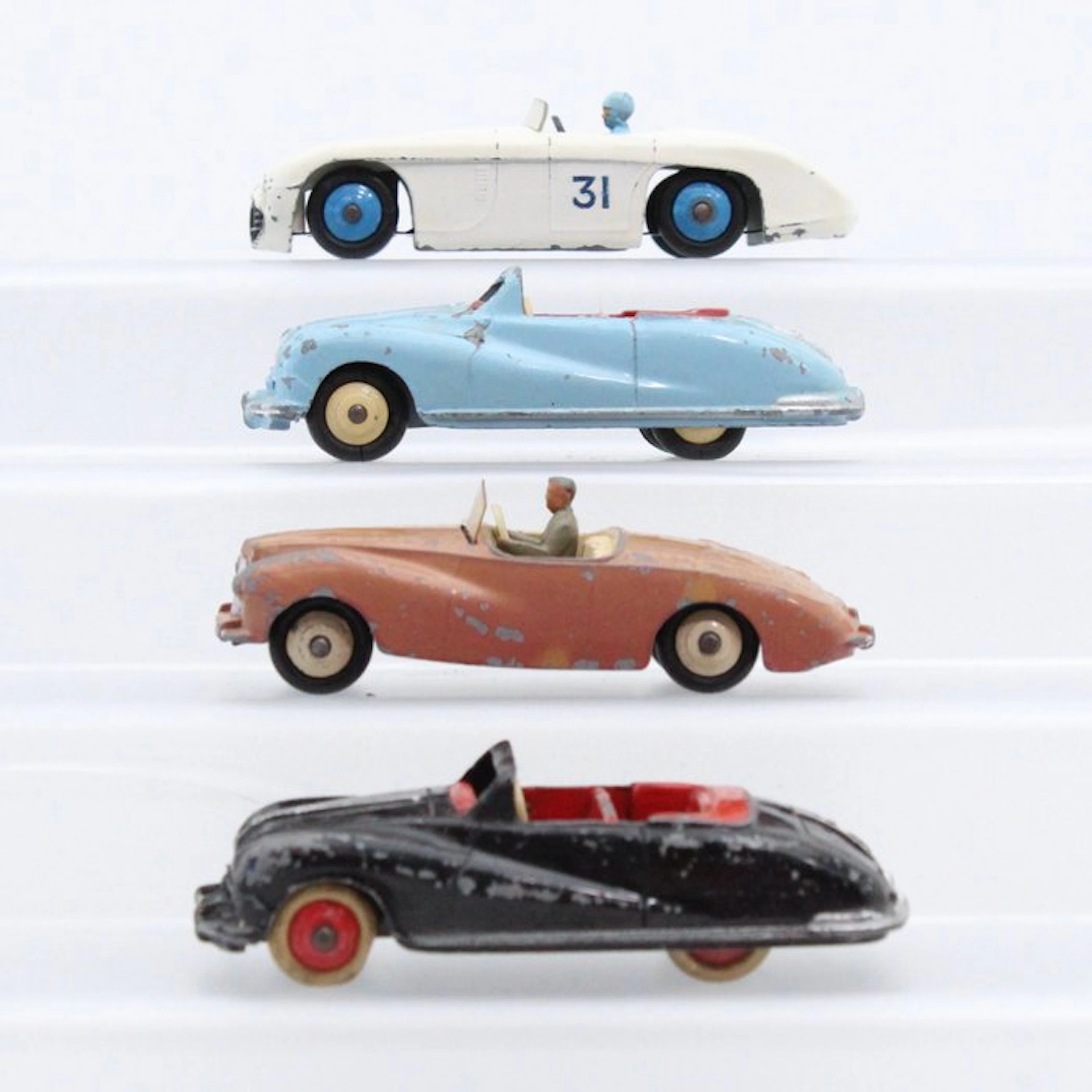 Dinky Toys 1:43 - Model car (4) - Austin Atlantic...