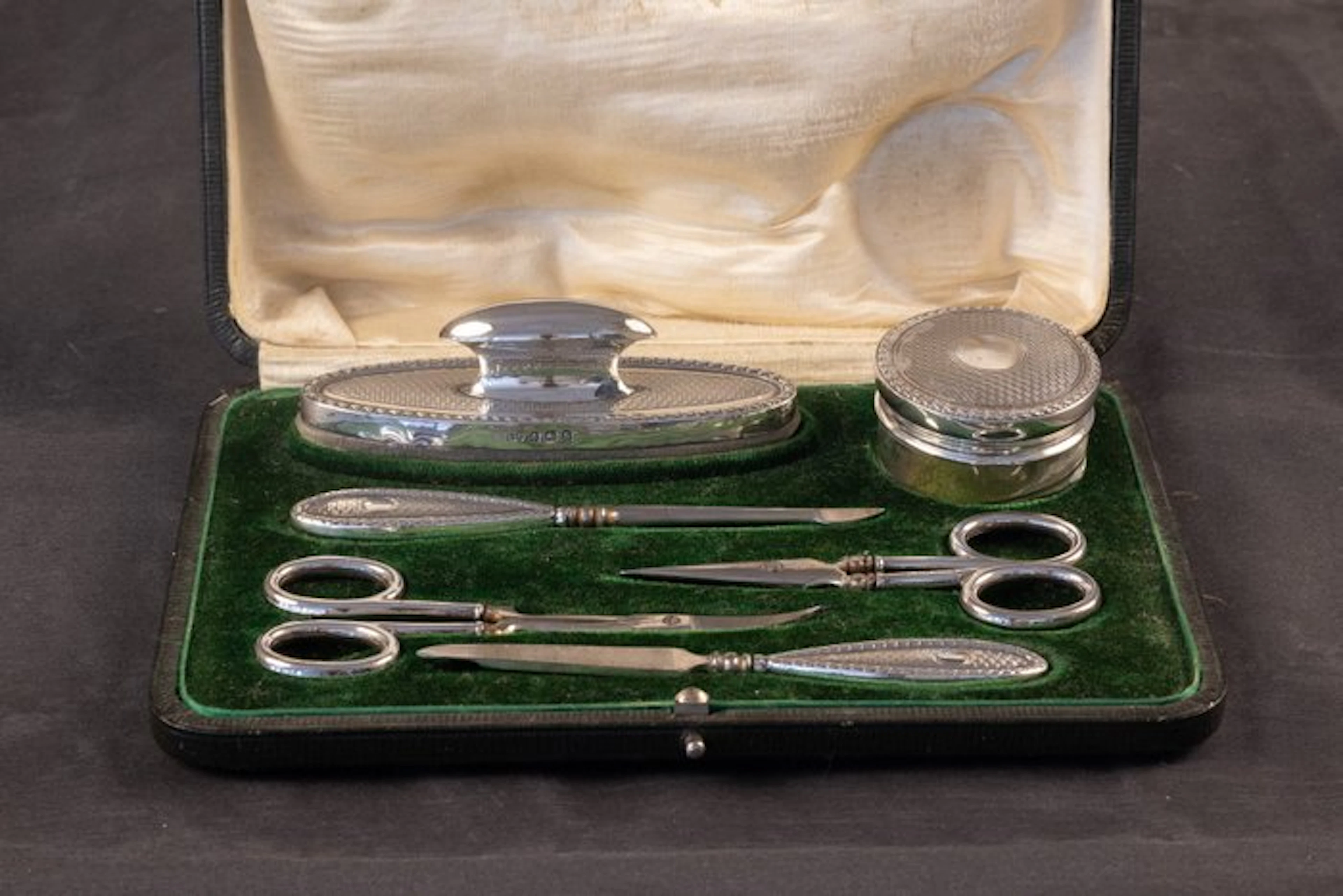 Toilet set - .925 silver