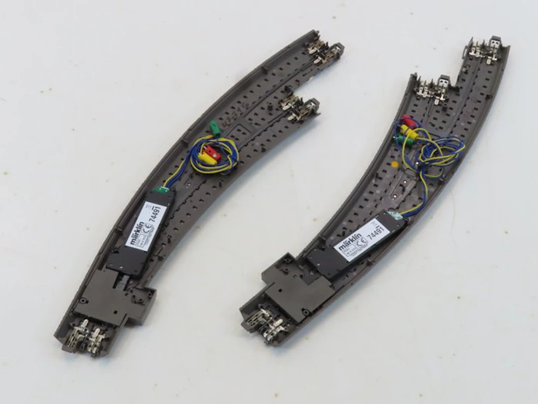 Märklin H0 - 24771/24772 - Model train tracks (2) - 2x pre-curved turnout