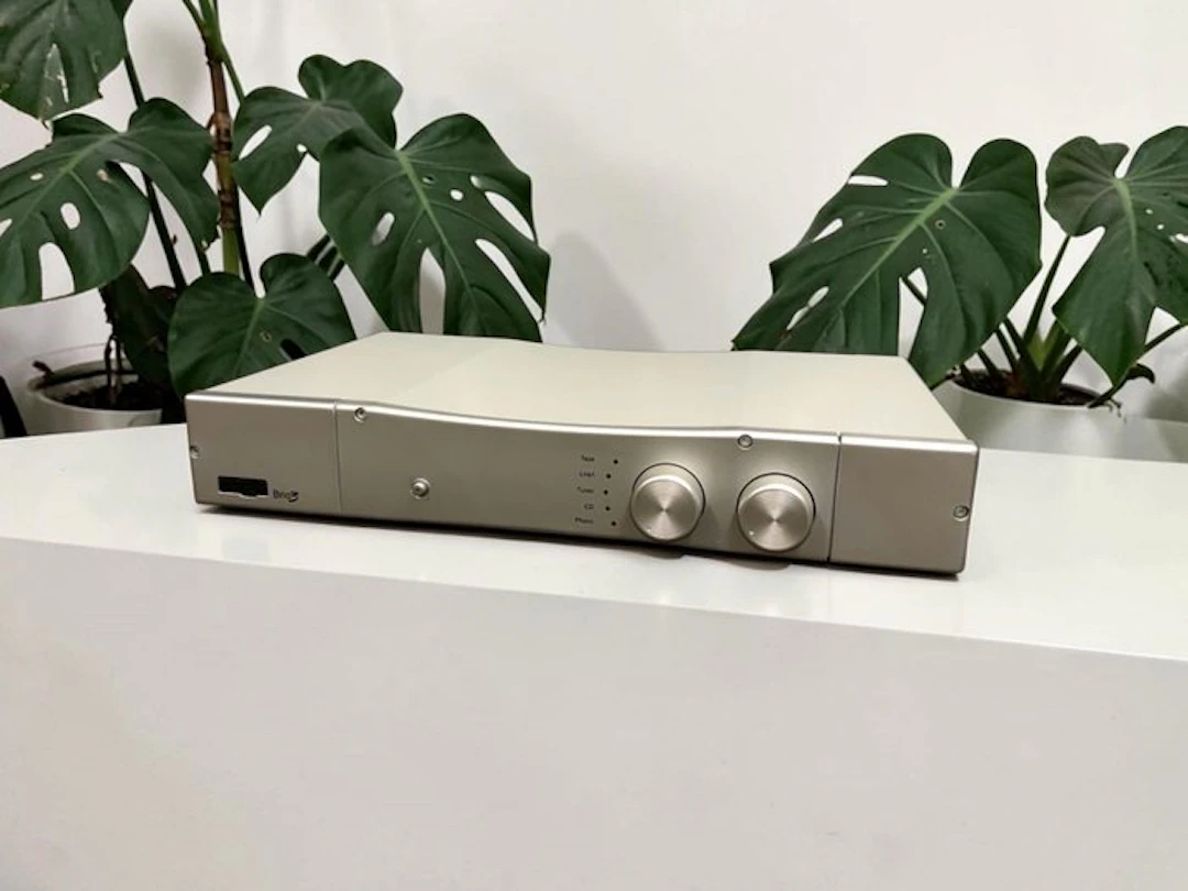 Rega - Brio 3 Solid state integrated amplifier