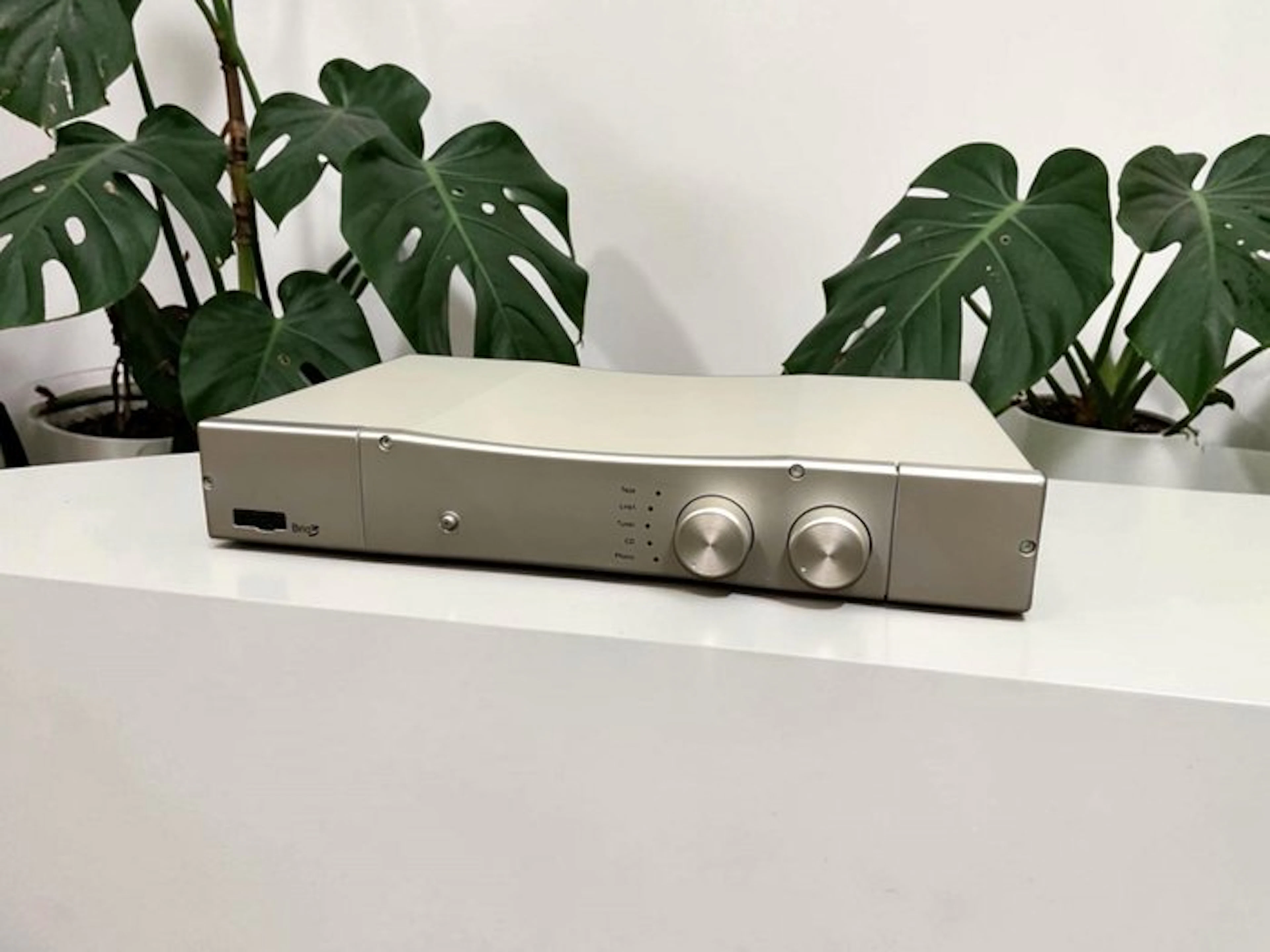 Rega - Brio 3 Solid state integrated amplifier