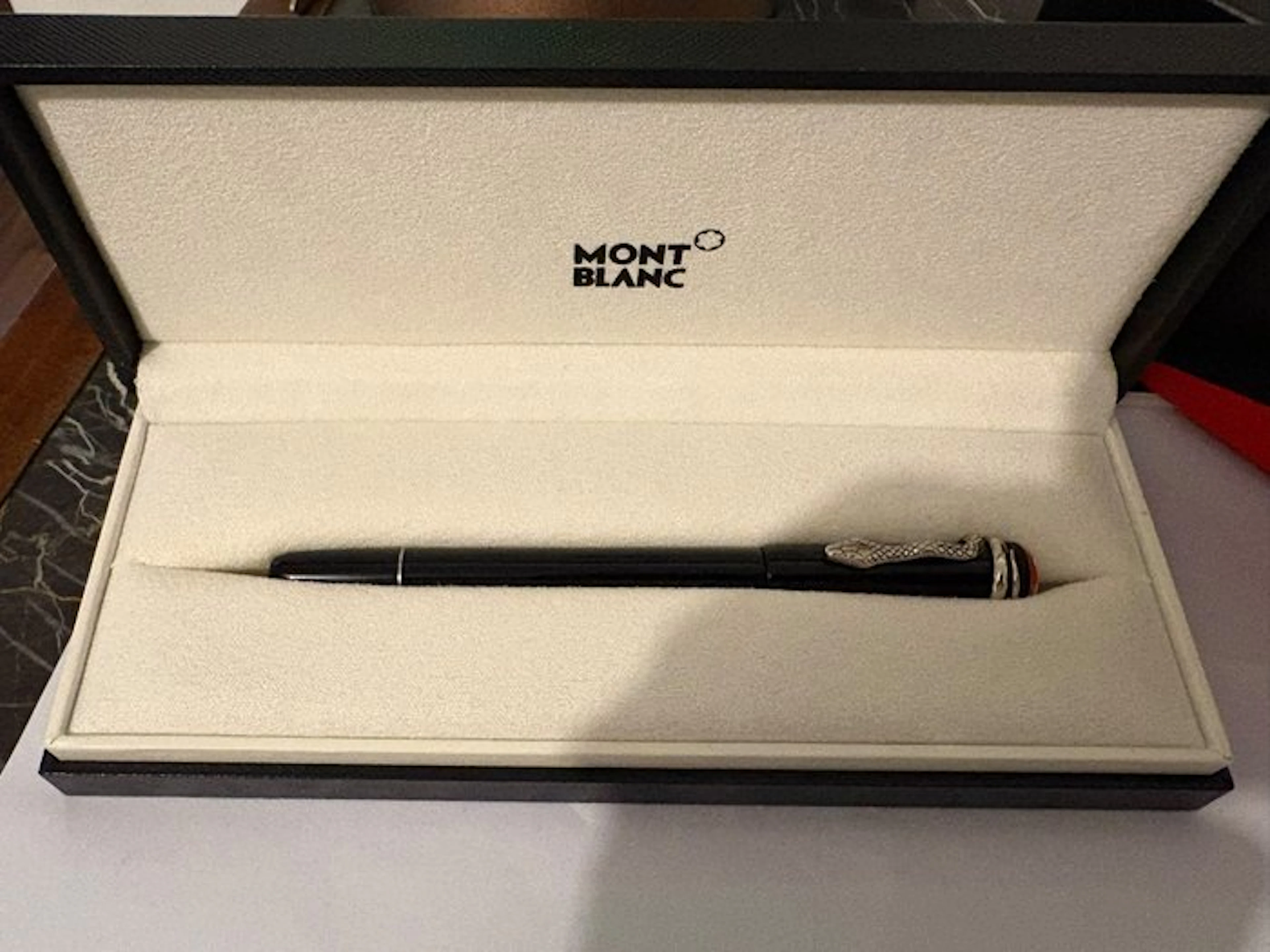 Montblanc - Heritage Collection Rouge & Noir Special Edition - Roller ball pen