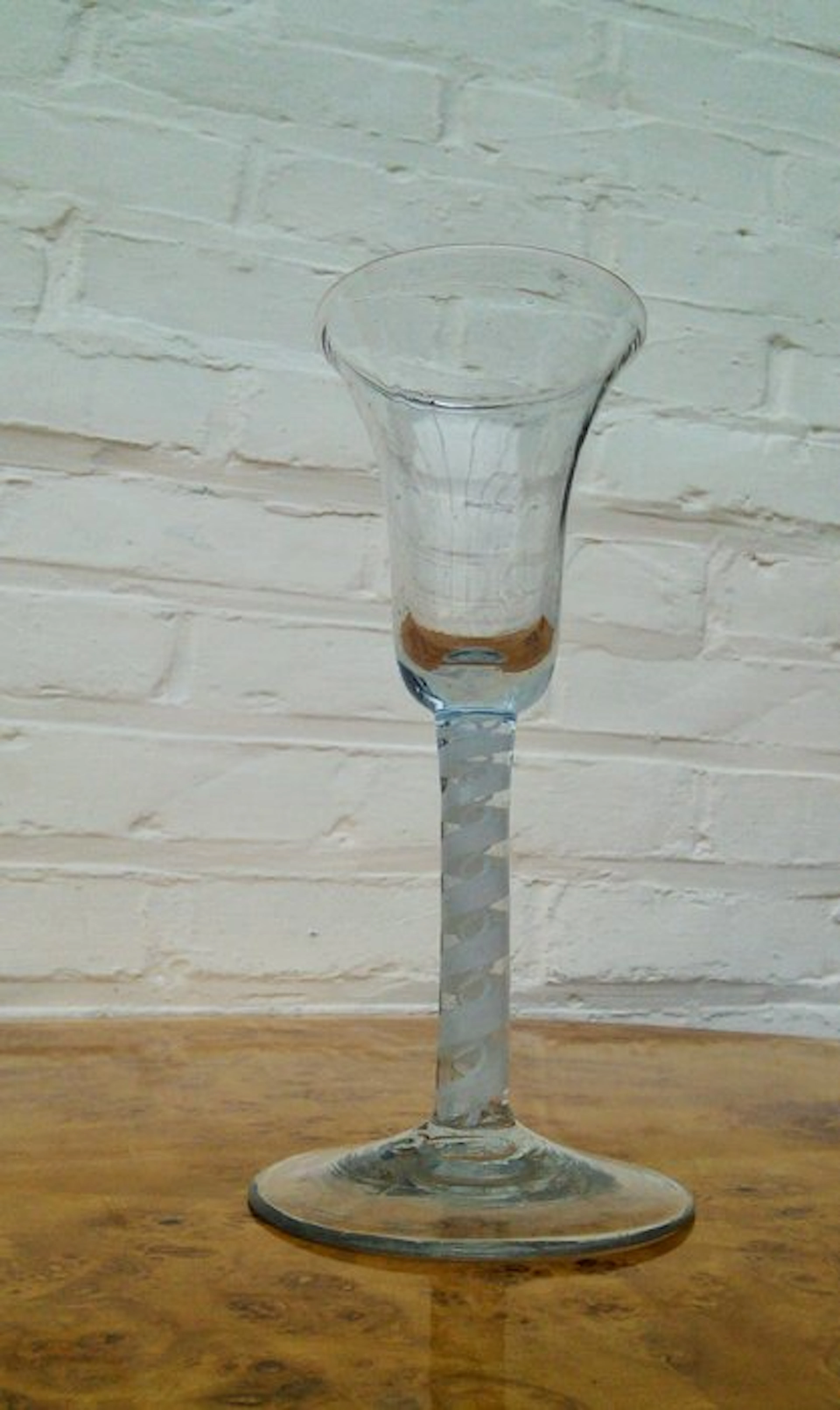 Drinking glass - 18th-century Dutch slingerglas - Glass, lead crystal