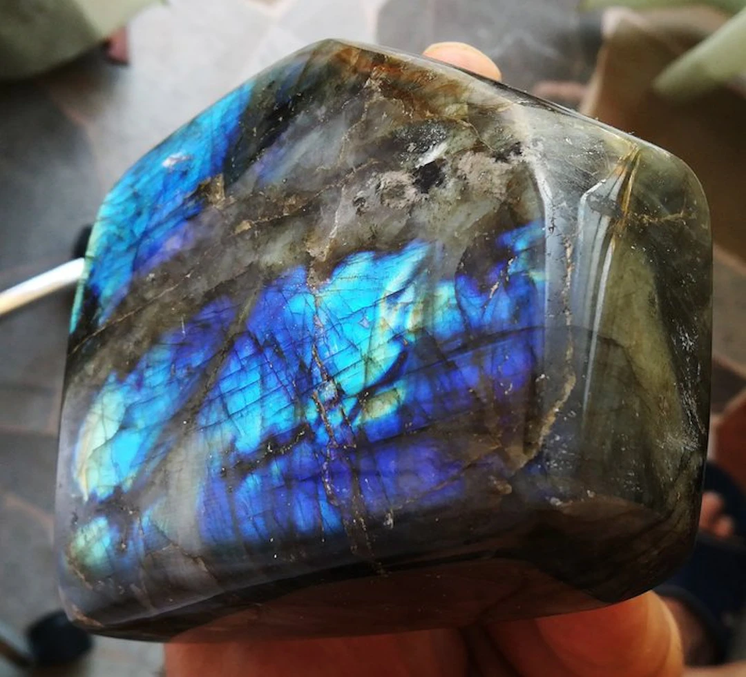 Blue Flash Labradorite Polished - Height: 14 cm - Width: 10 cm- 936 g