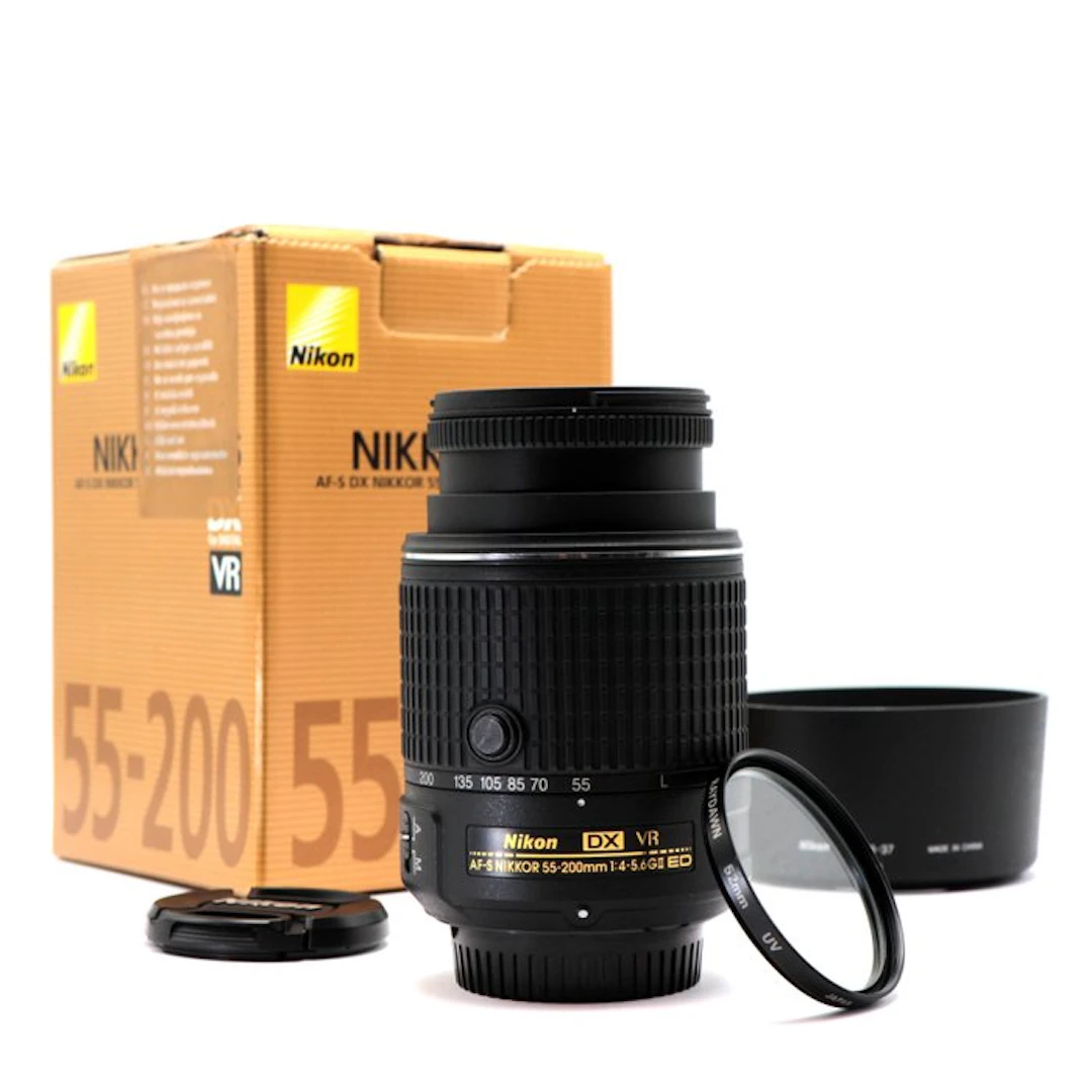 Nikon AF-S 55-200mm f/4-5.6G II ED VR IF DX met HB-37 zonnekap