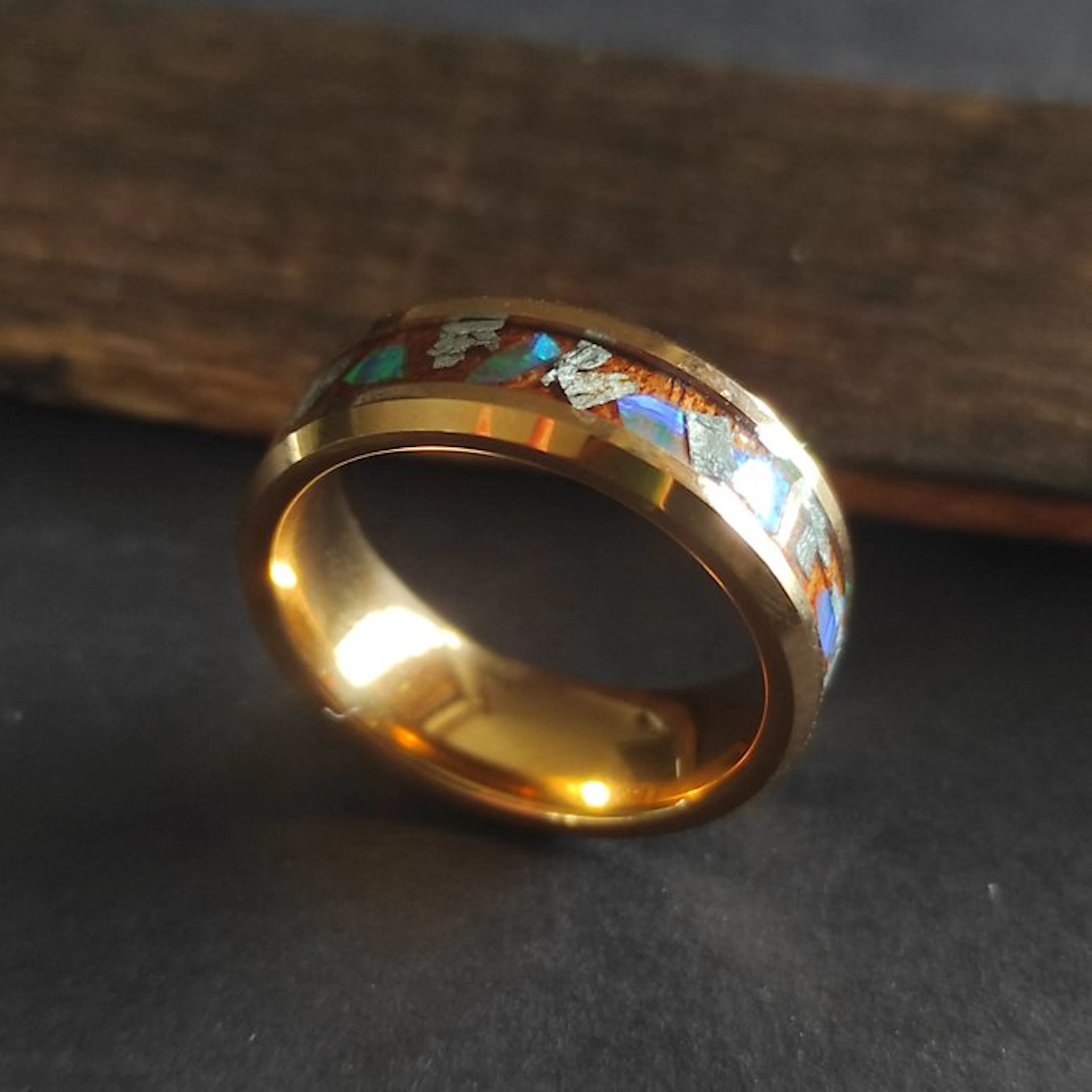 Tungsten Ring Aletai meteorite and opal - Height: 6 cm - 11.9 g - (1)