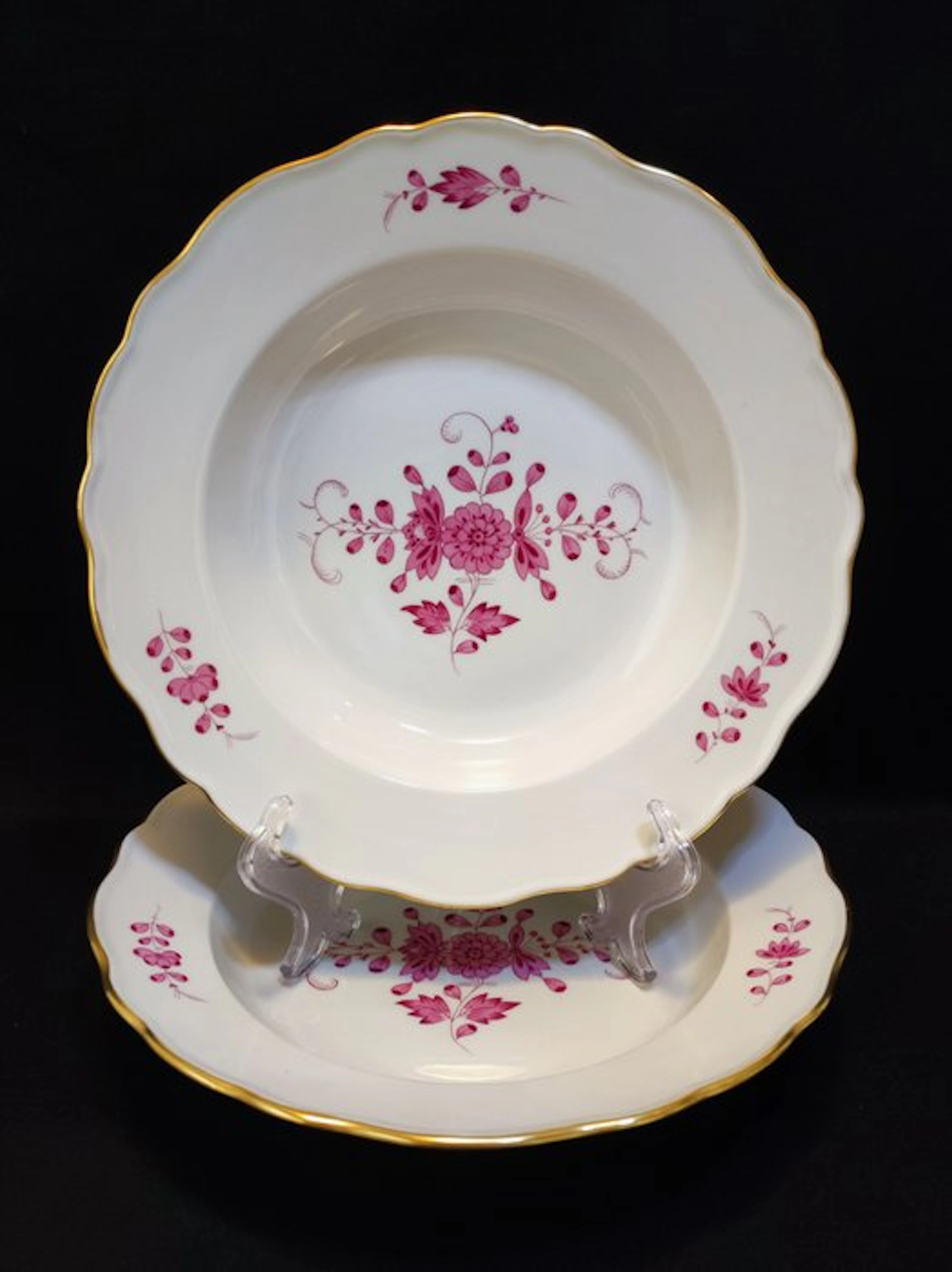 Meissen - Plate (2) - Ø 24,0 cm 2er Set gemuldete...