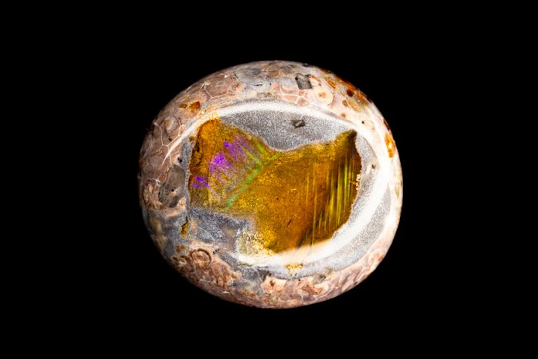 RAREST Mexican Fire Opal - Fire Orange 20.55 carats - NO...