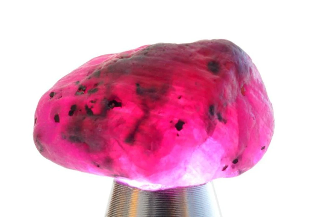 Ruby 89 carats of rough, untreated ruby crystals- 17.88 g - (3)