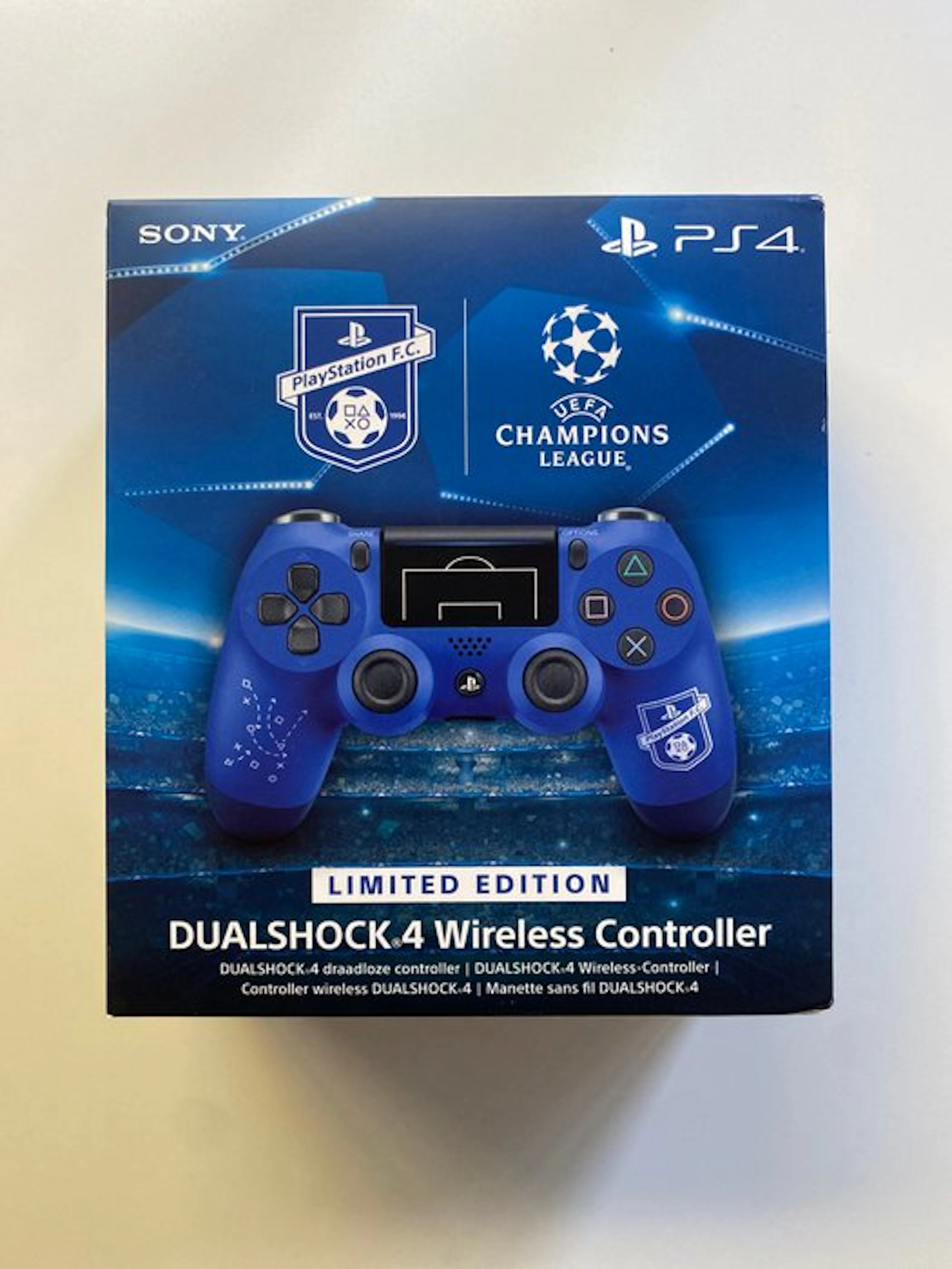 Sony - PlayStation 4 DualShock 4 – PlayStation F.C