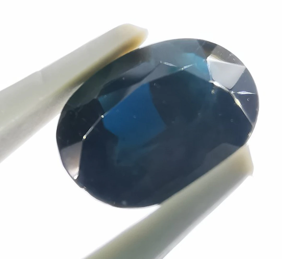No reserve price - 1 pcs Blue Sapphire - 4.21 ct...