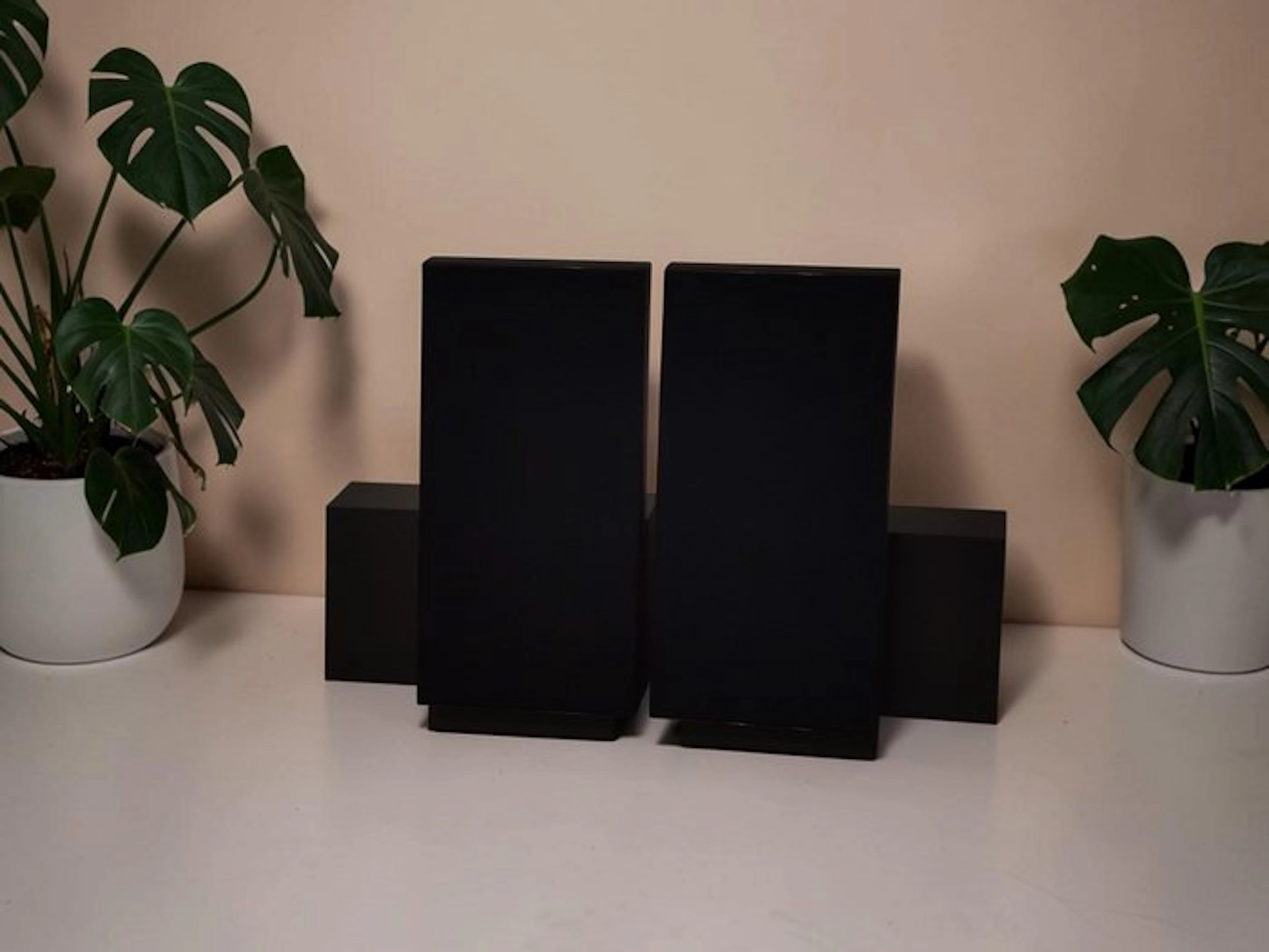 Bang & Olufsen - BeoLab 2500 Speaker set - Multiple models