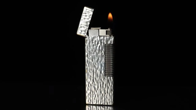 Dunhill - Bark Pattern Rollagas Lighter - No reserve...