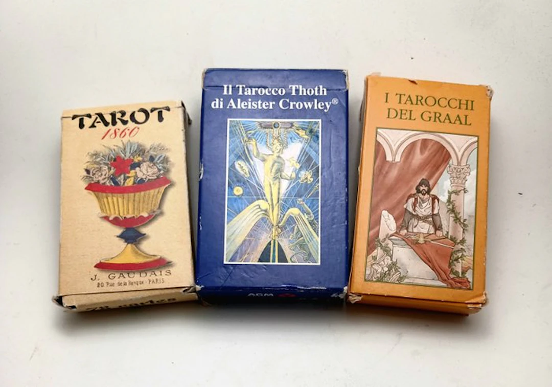 Tarot cards - Paper