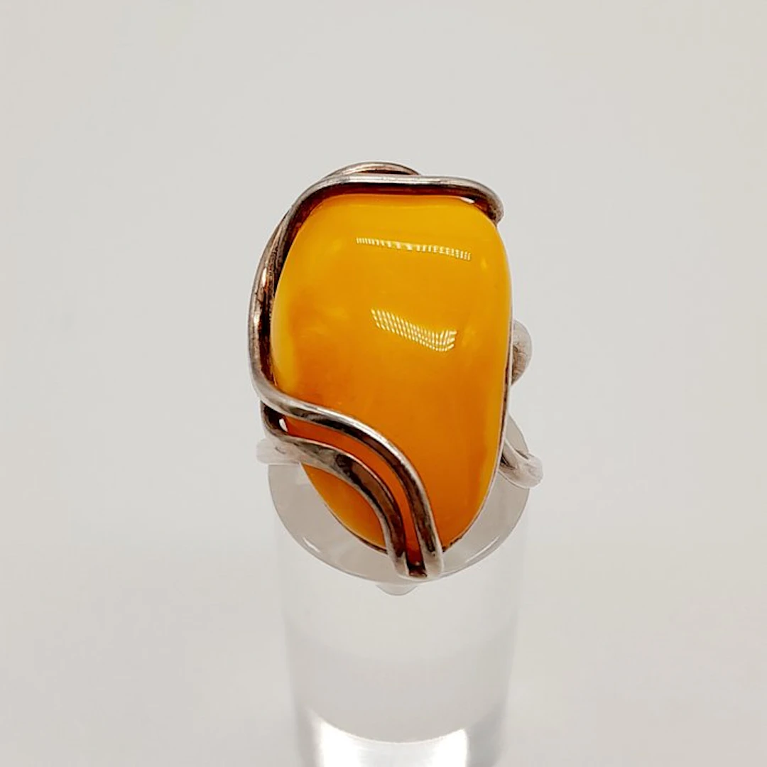 No reserve price - Ring Silver - 25.00ct. tw. Amber - Rare Baltic Butterscotch