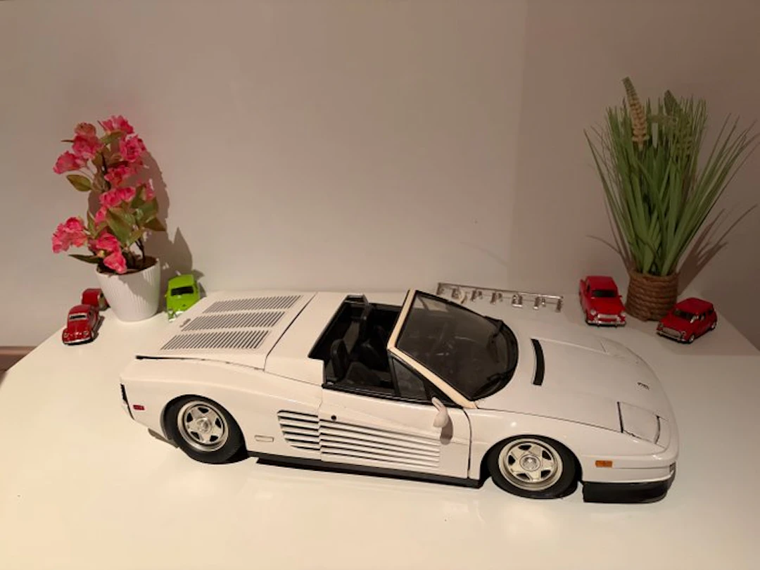 Pocher 1:8 - Model car - Ferrari Testarossa Spider