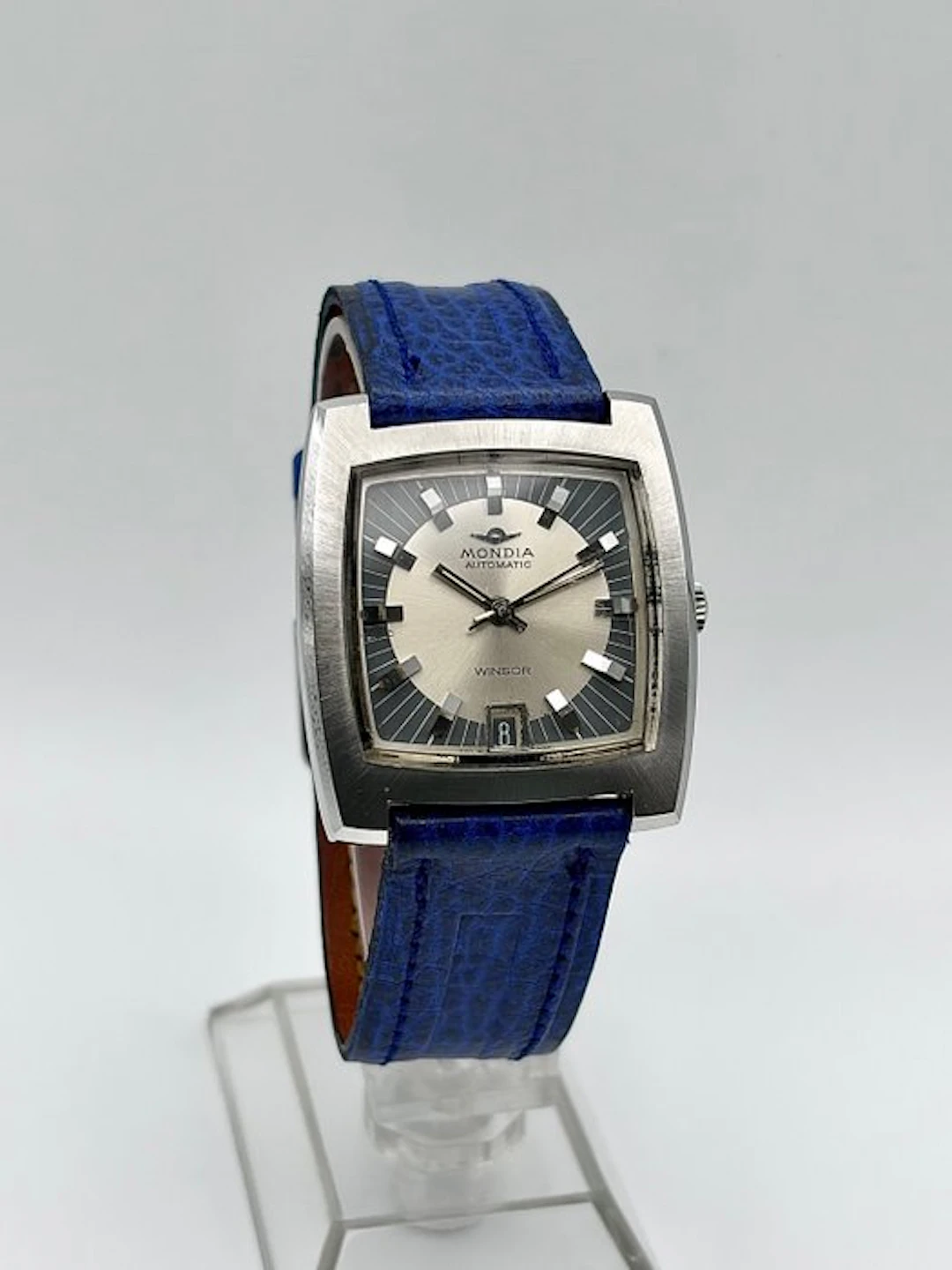 Mondia - Windsor Automatic “TV Case” - No reserve price...
