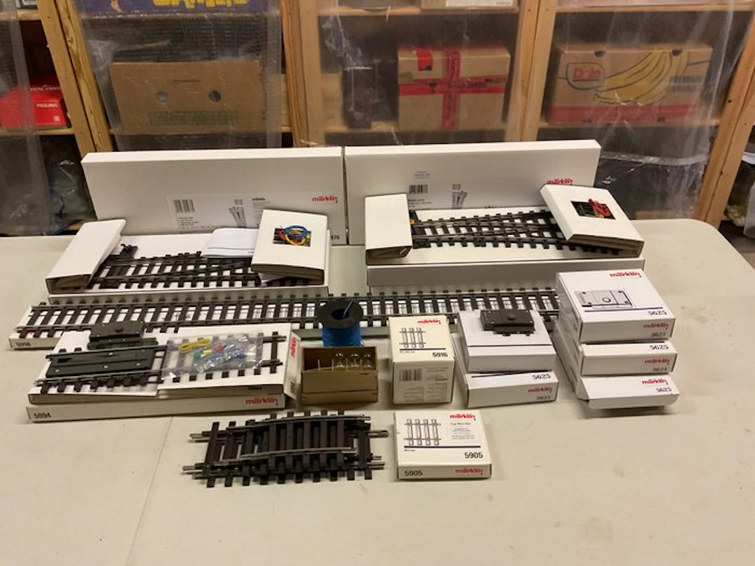 Märklin H0 - 5625, 5916, 5904, 5905 - Model train tracks (15)