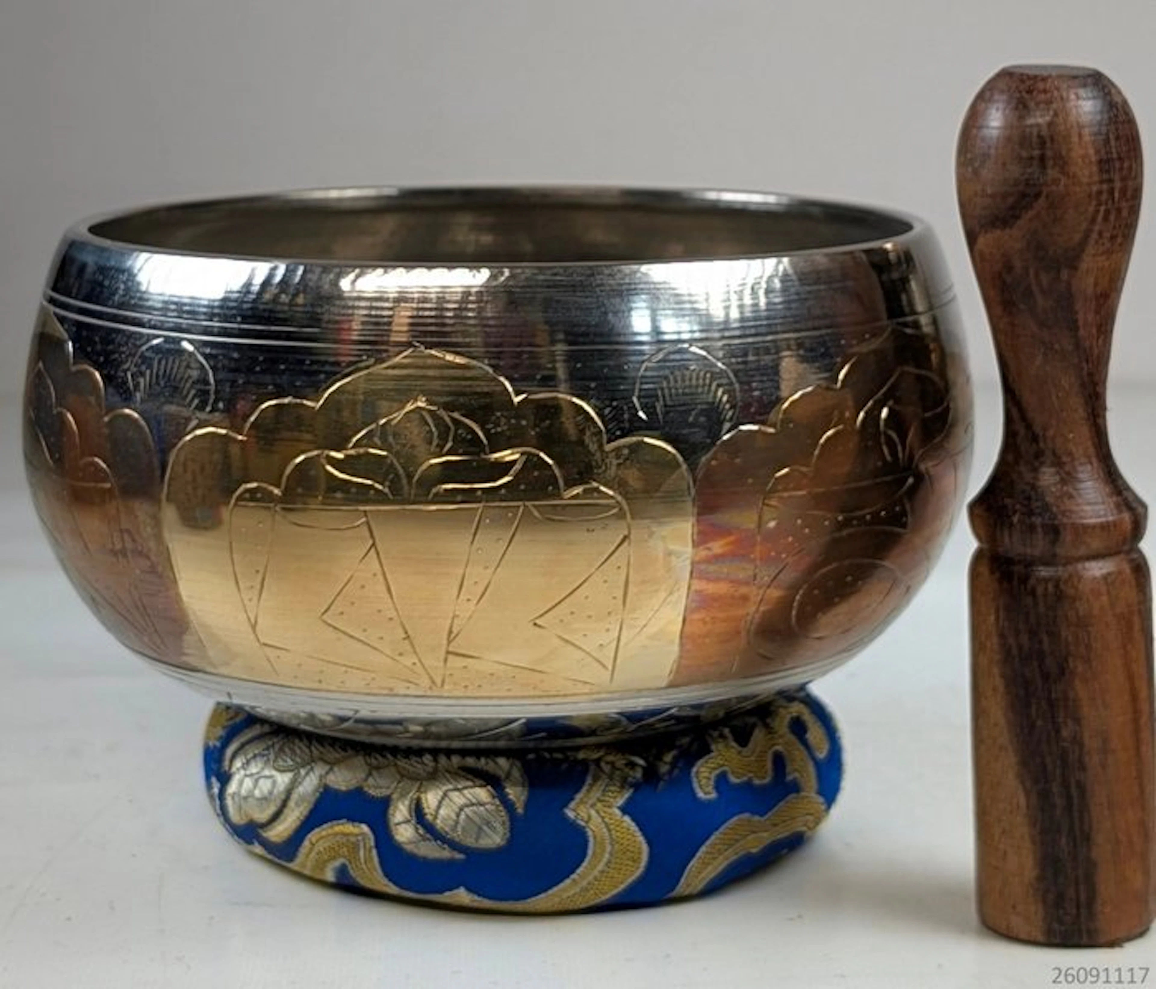 Contemporary Singing bowl - several metals - 2024 - singing bowl