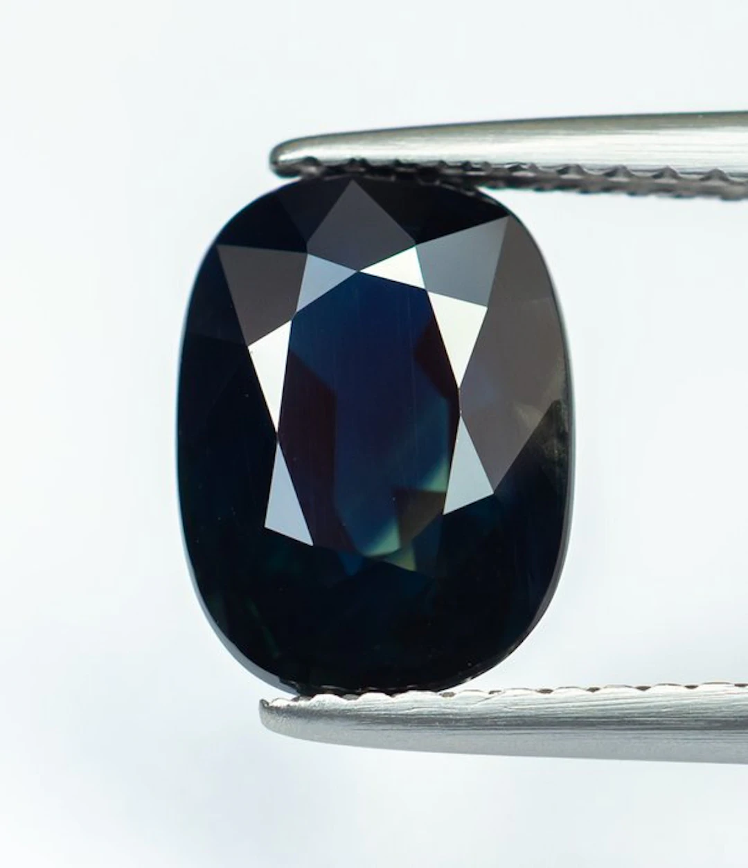 No reserve price Sapphire - 3.77 ct - Bellerophon Gemlab - Deep Greenish Blue