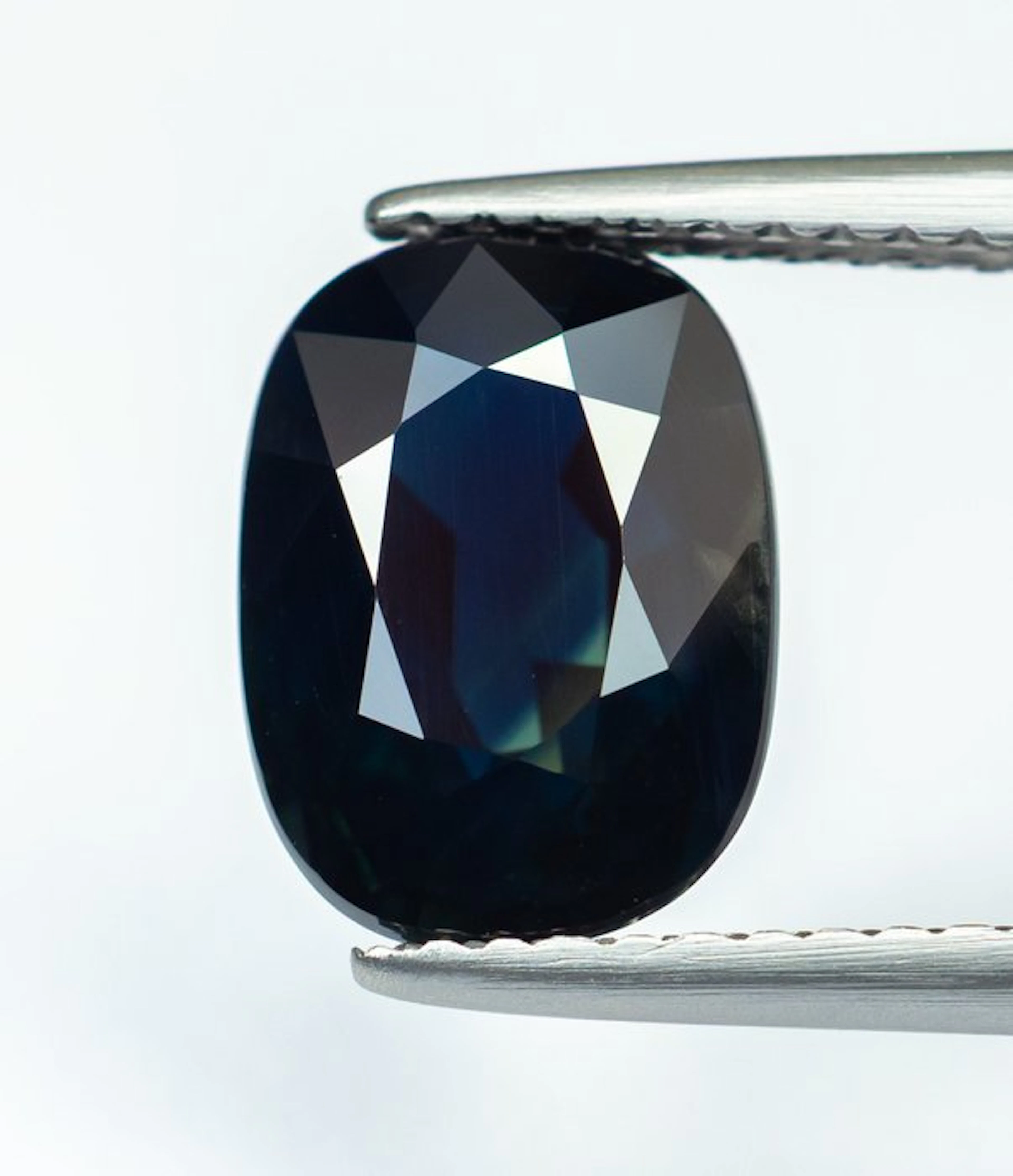 No reserve price Sapphire - 3.77 ct - Bellerophon Gemlab - Deep Greenish Blue