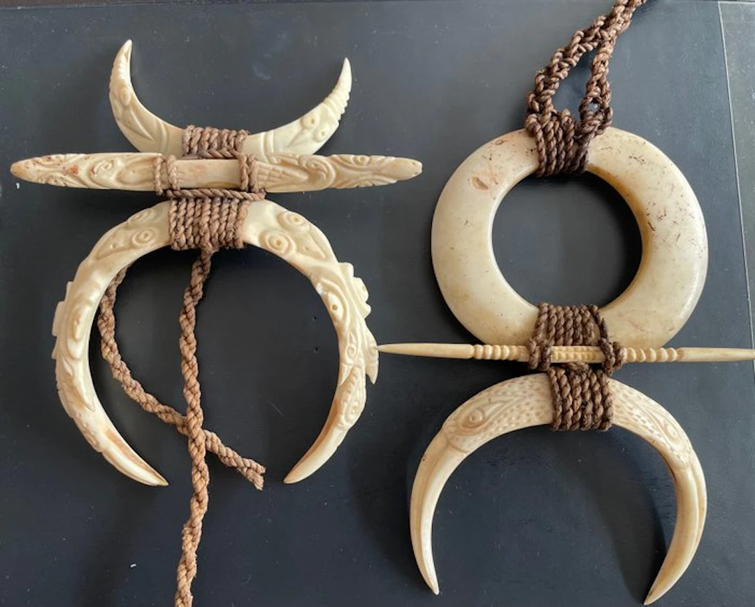 Neck ornament from Sepik - Papua New Guinea (No reserve price)