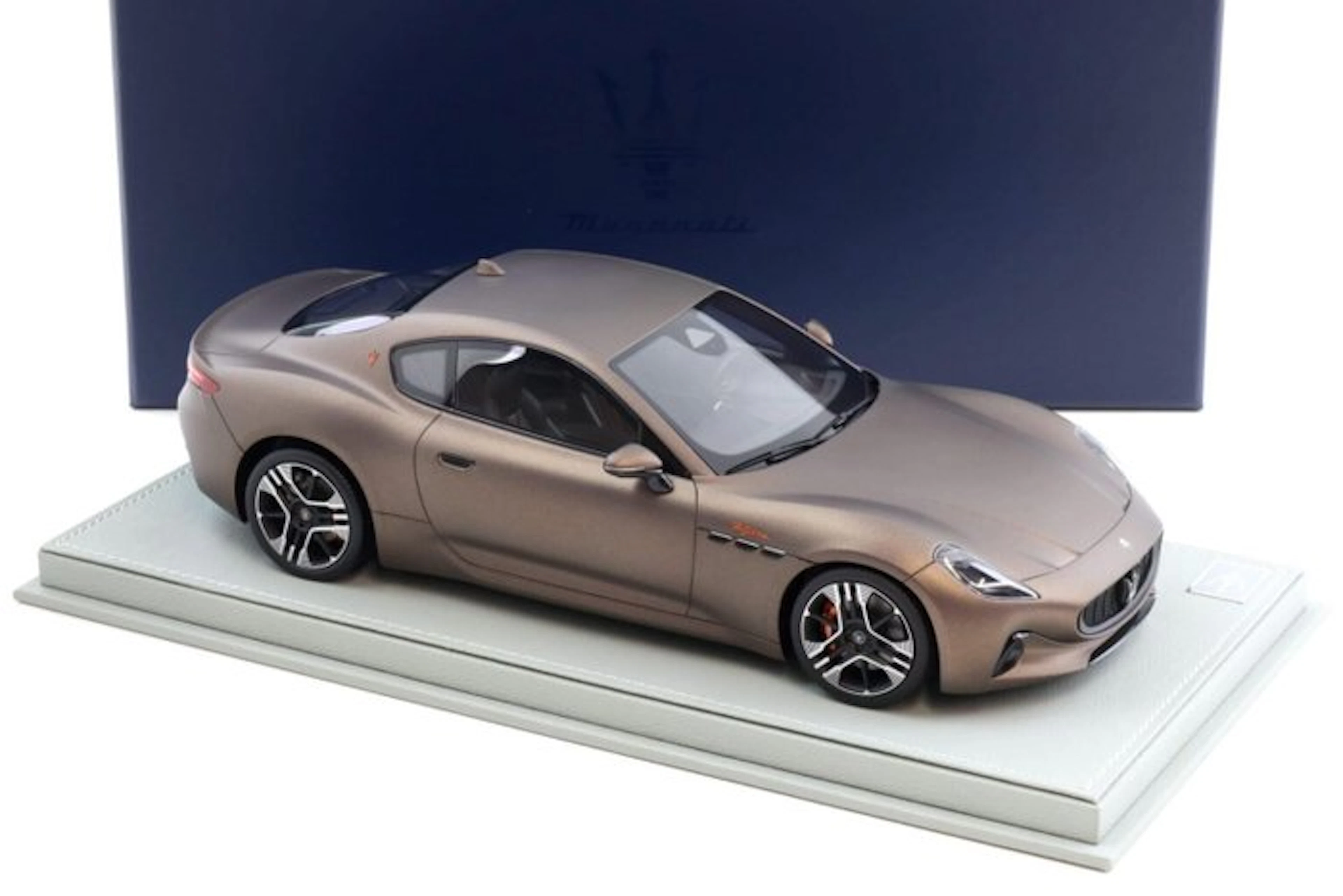 BBR 1:18 - Model car - Maserati GranTurismo Folgore - New...