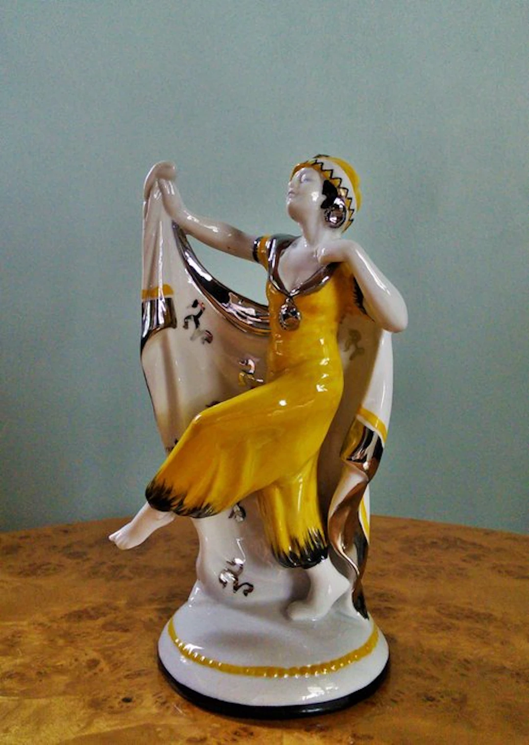 Sculpture, Art Deco Danseres - 20.5 cm - Porcelain, Silverplated
