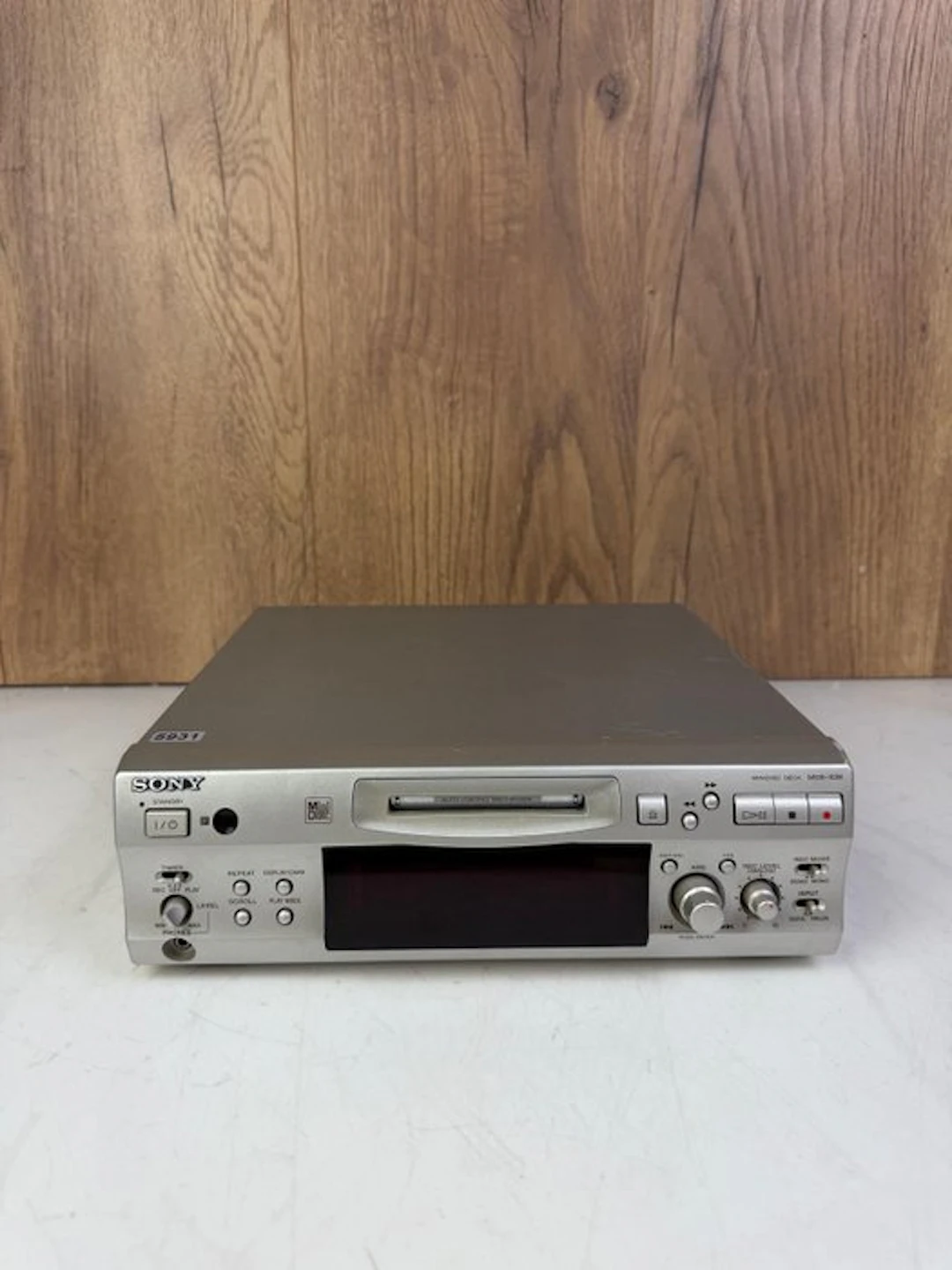 Sony - MDS-S39 Minidisc deck