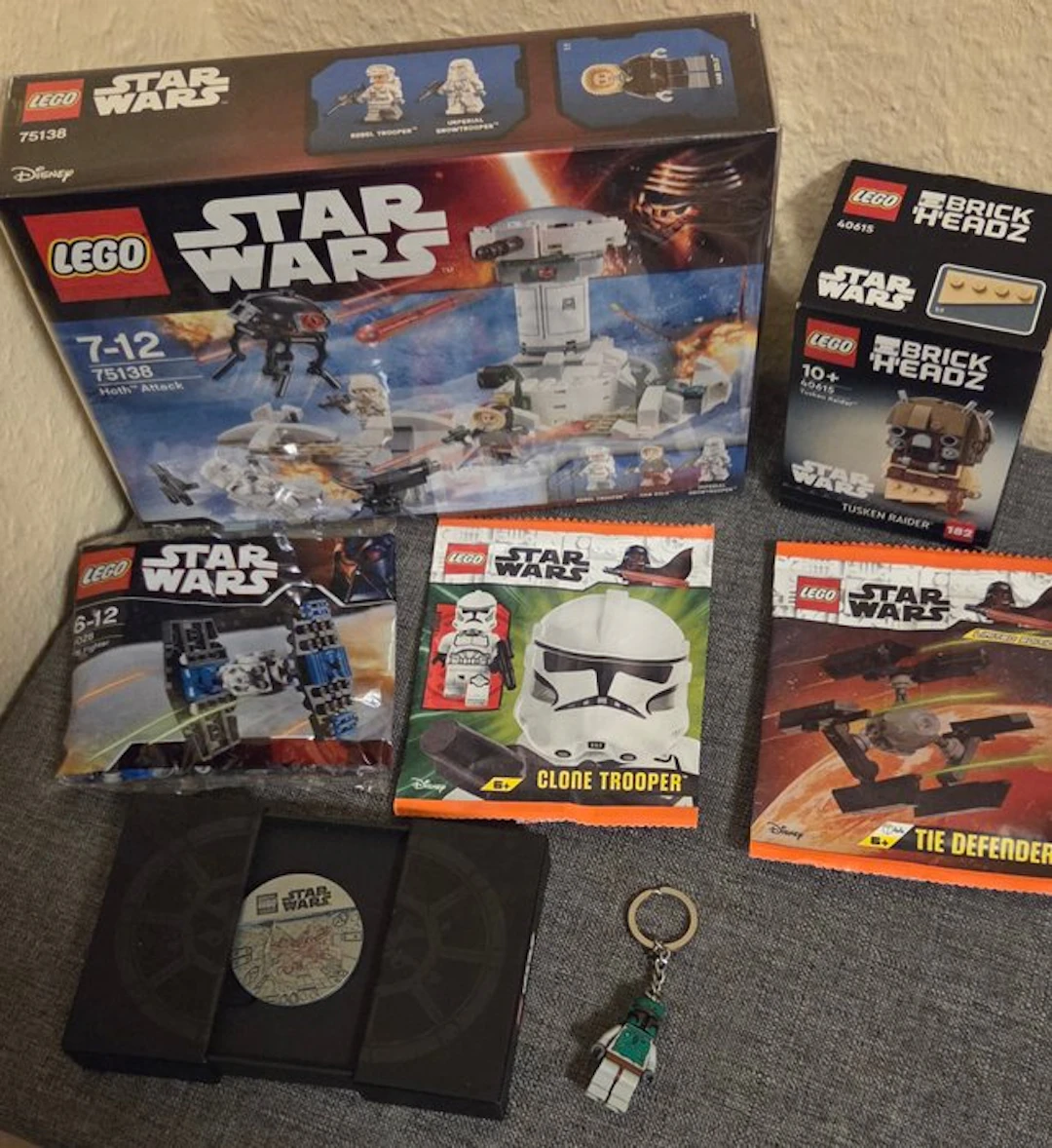 LEGO Set - Star Wars - Hoth Attack + Tuskenraider +...
