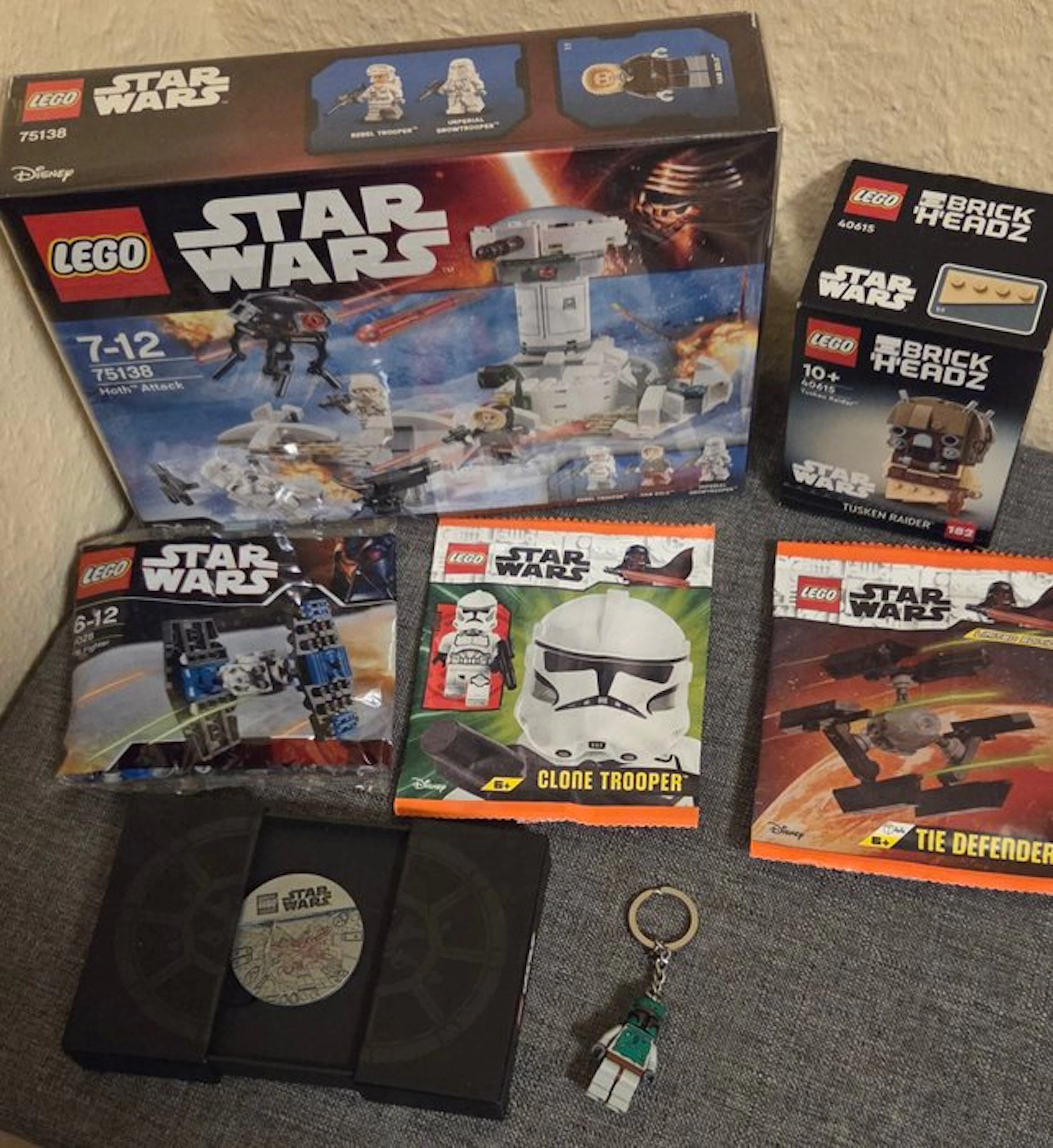 LEGO Set - Star Wars - Hoth Attack + Tuskenraider +...