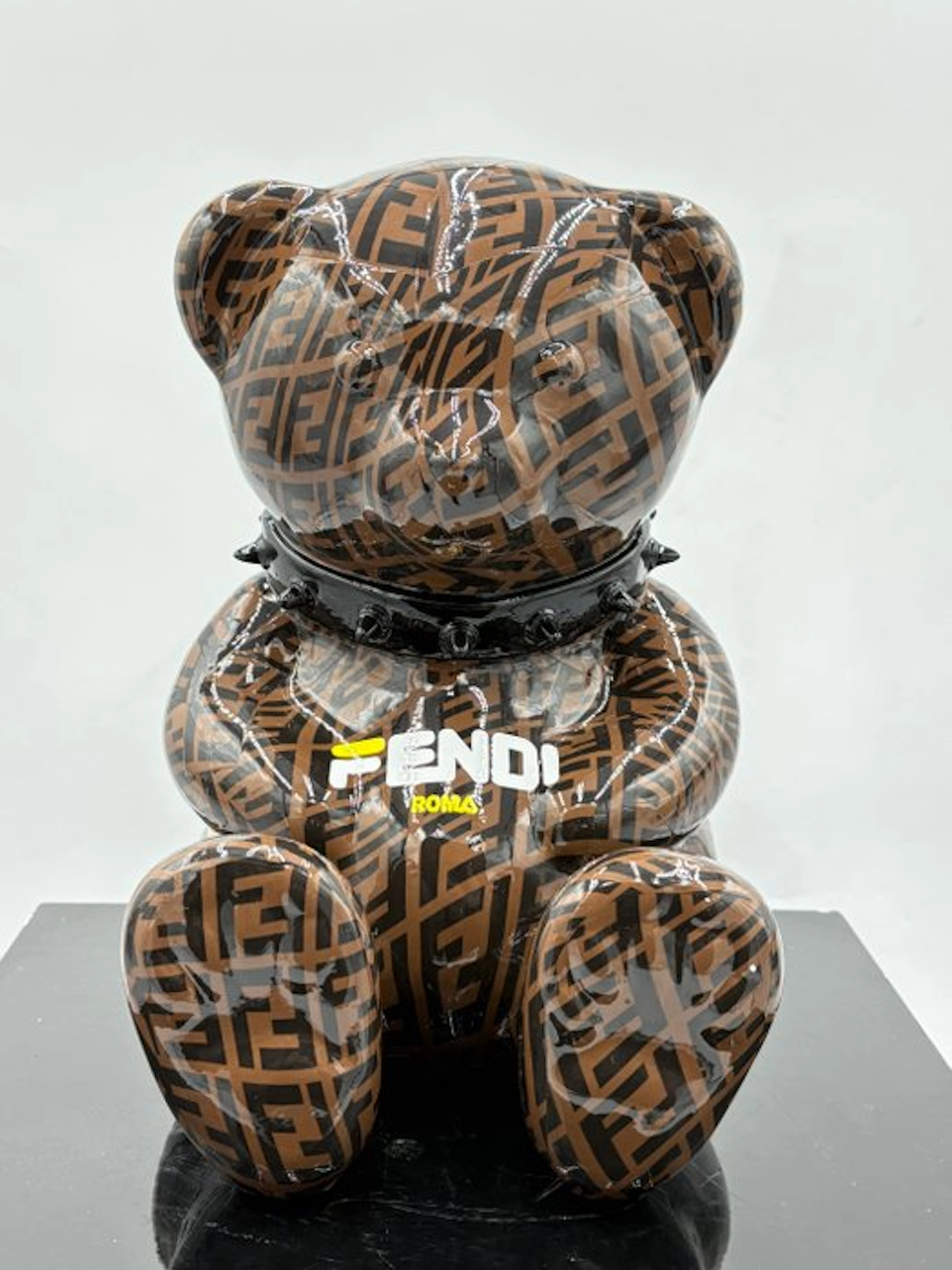 Naor - Bear fendi