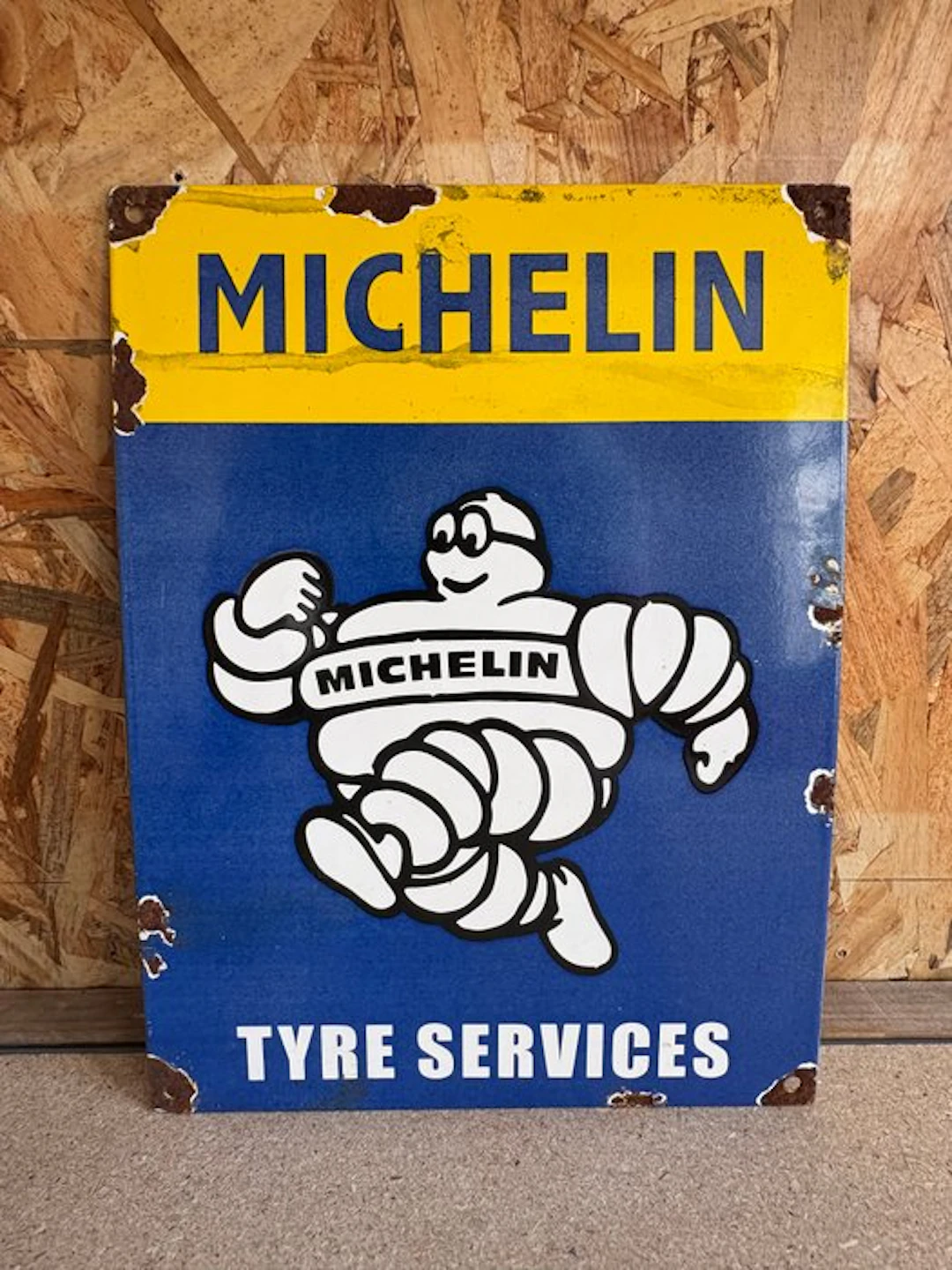 Magnificent vintage enameled plaque - Michelin Bibendum...