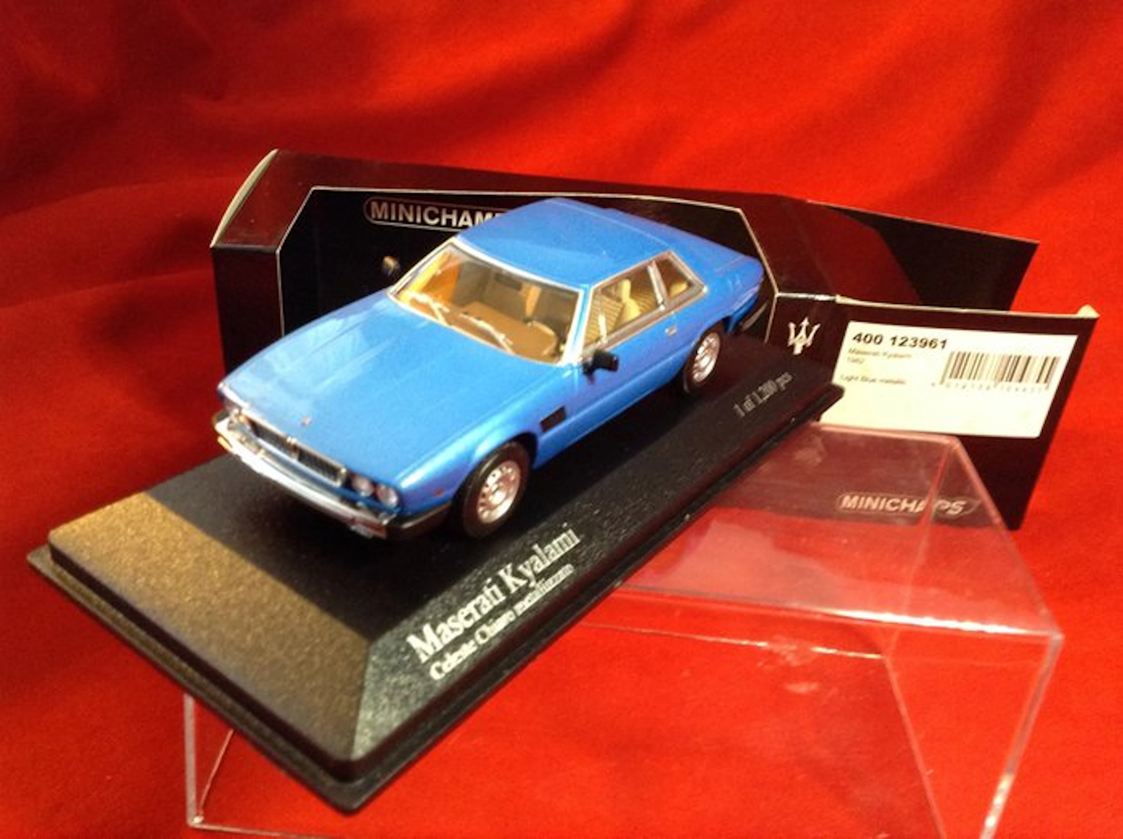 MiniChamps 1:43 - Model sports car - ref