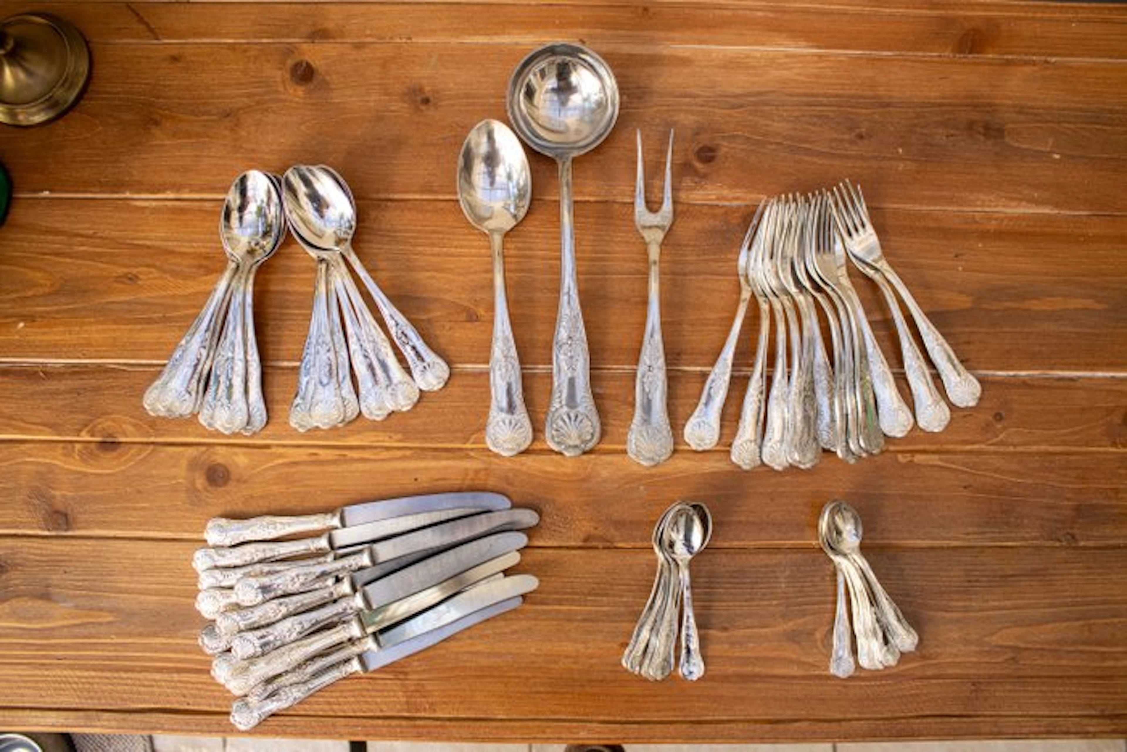 Cutlery set for 12 (51) - Silverplated - shell-shaped decoration.