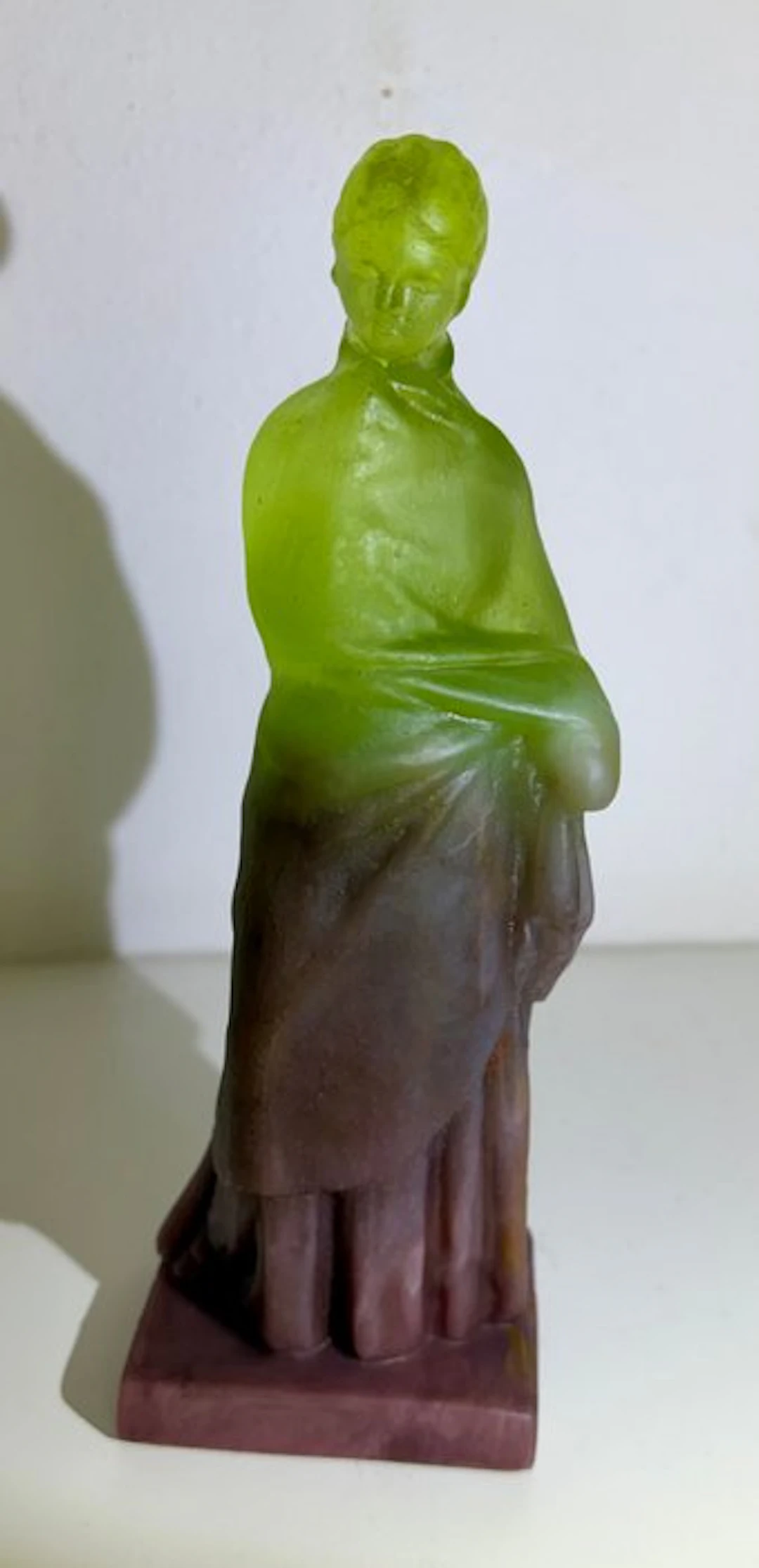 Almaric Walter - Sculpture, Tanagra - 20 cm - Glass - 1920